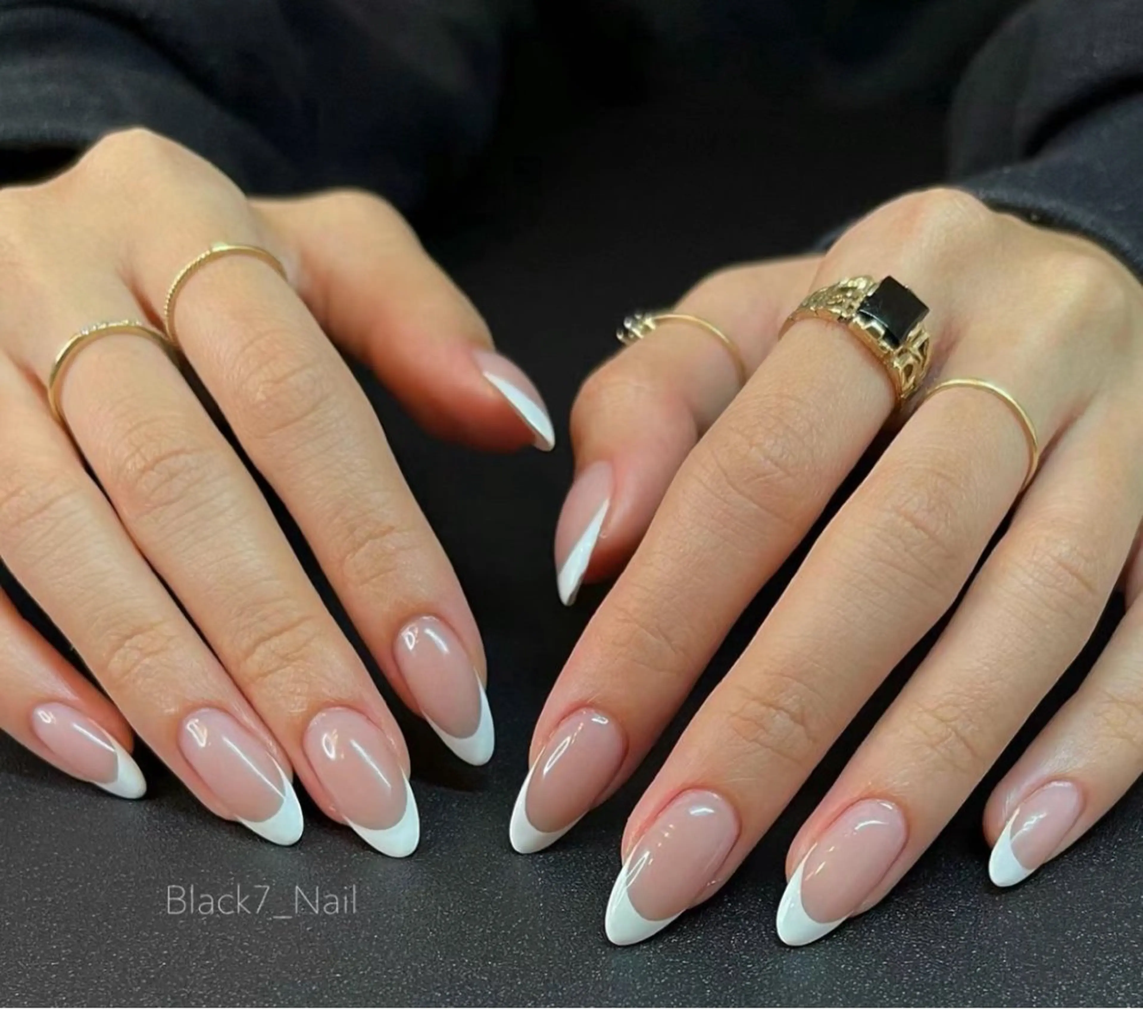 カラーフレンチネイルの写真