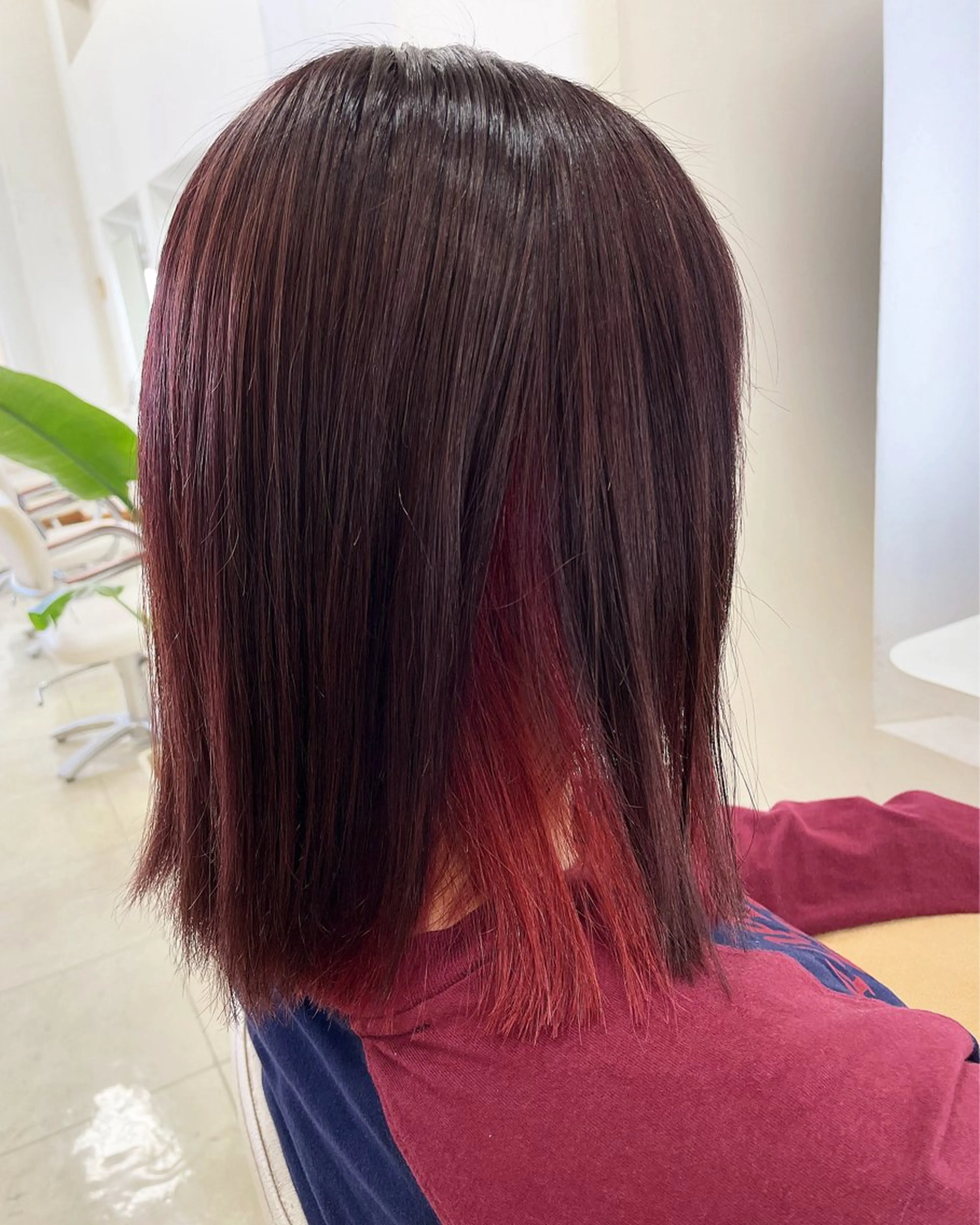 ミディアム カラー ブリーチ インナーカラー ピンクカラー いけだ ゆうのヘアスタイル