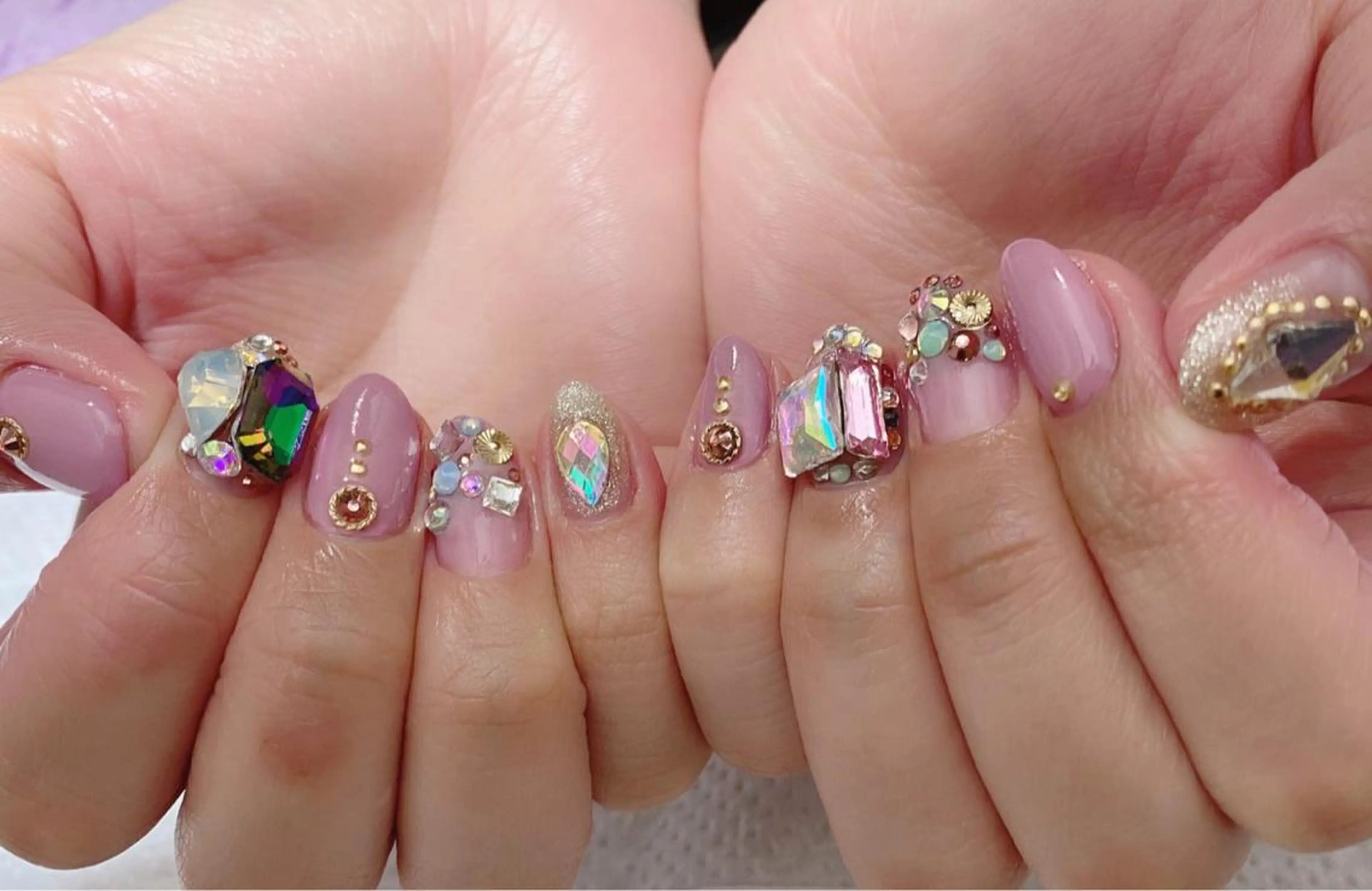 ネイル 春ネイル ストーンネイル u sのネイルデザイン