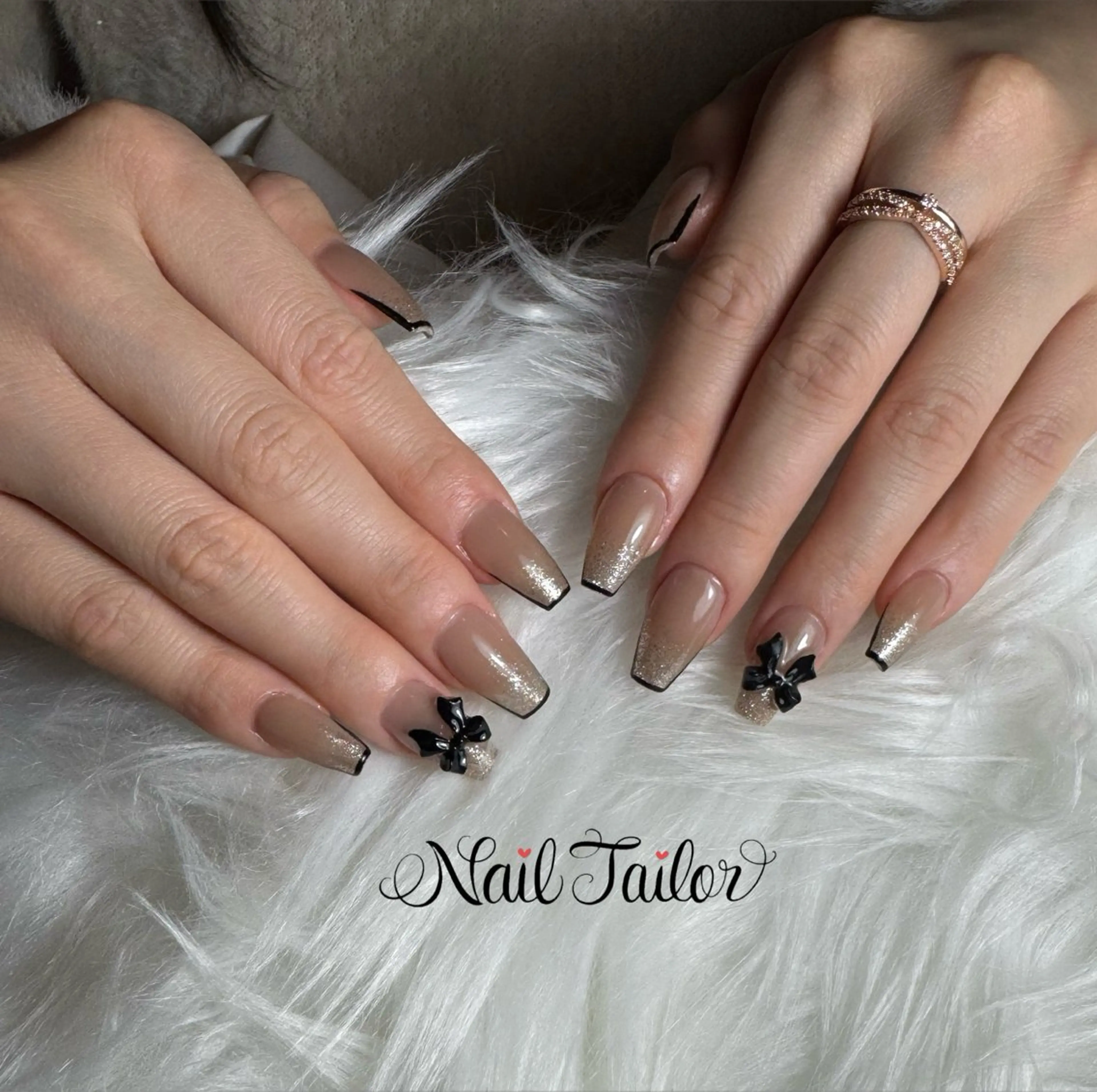 ネイル 長さ出し ガーリー グラデーション ラメ(グリッター) ラメグラデーション ハンドネイル 〜Nail Tailor〜　ネイルテイラー所属・NailTailor ネイルテイラーのネイルデザイン