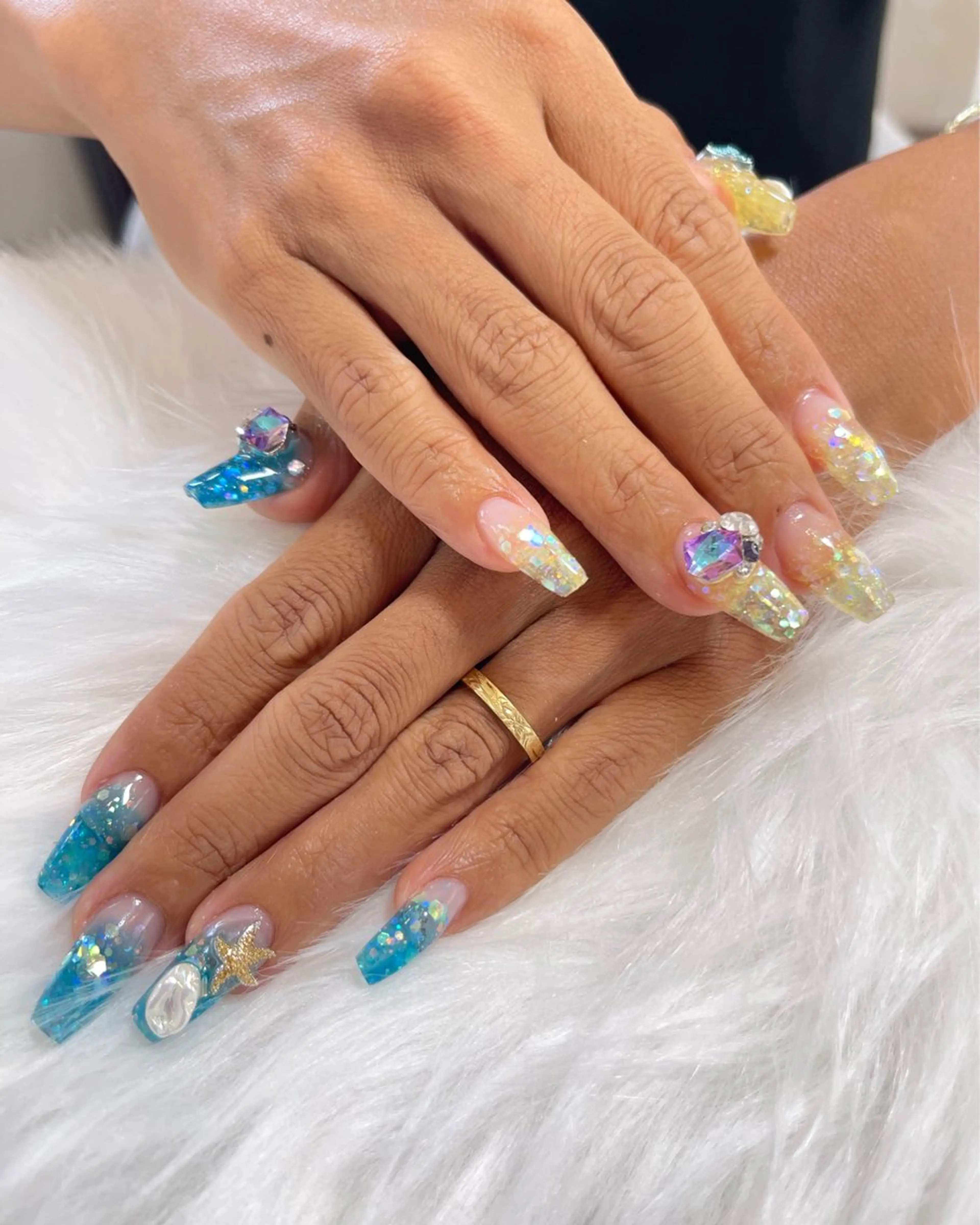 ネイル ラメ(グリッター) ラメグラデーション スカルプネイル 夏ネイル おうちサロン by maururuのネイルデザイン