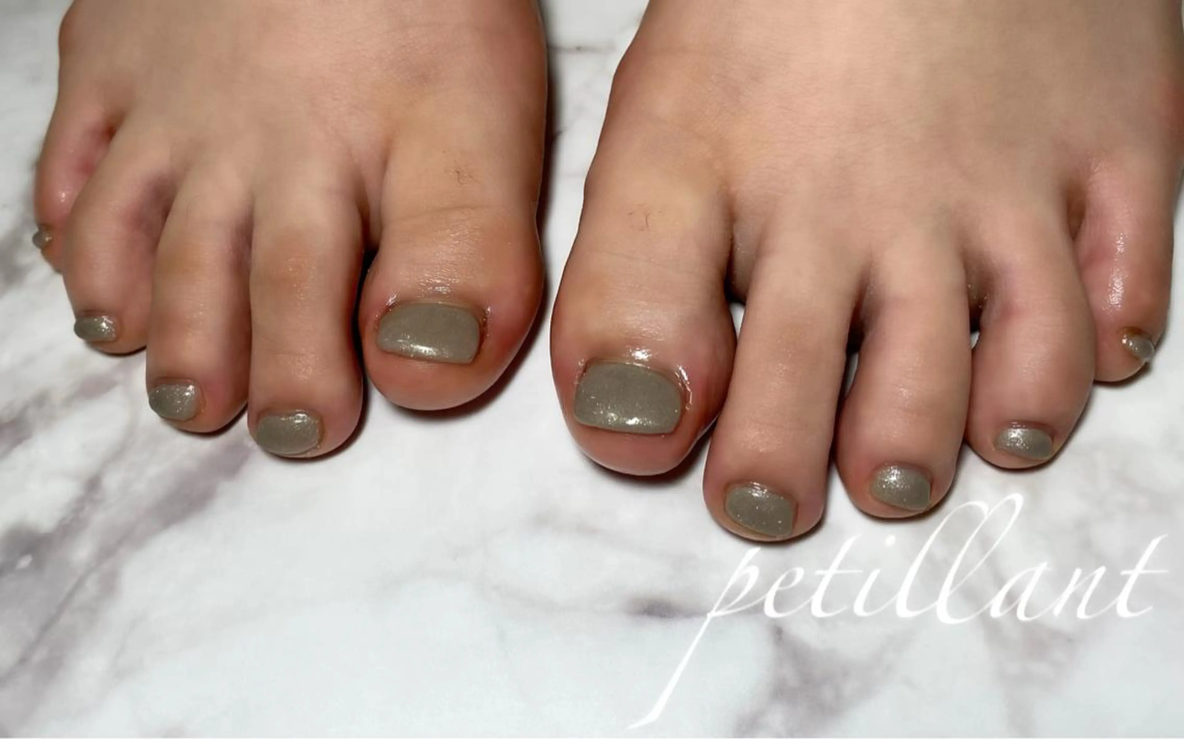 ネイル 長さ出し フットネイル petillant所属・nail salon petillantのネイルデザイン