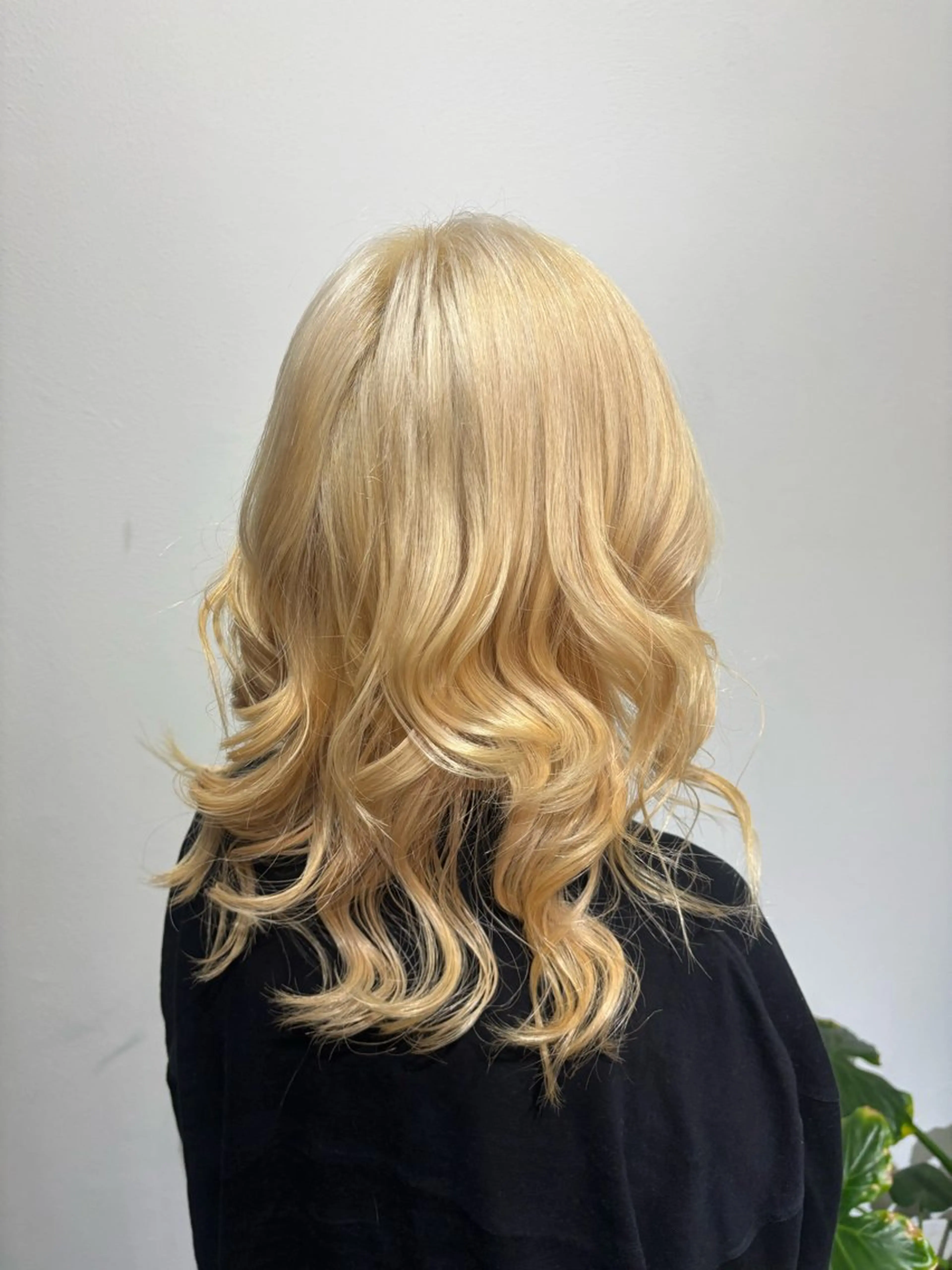 ミディアム marinate所属・小寺 ゆらのヘアスタイル