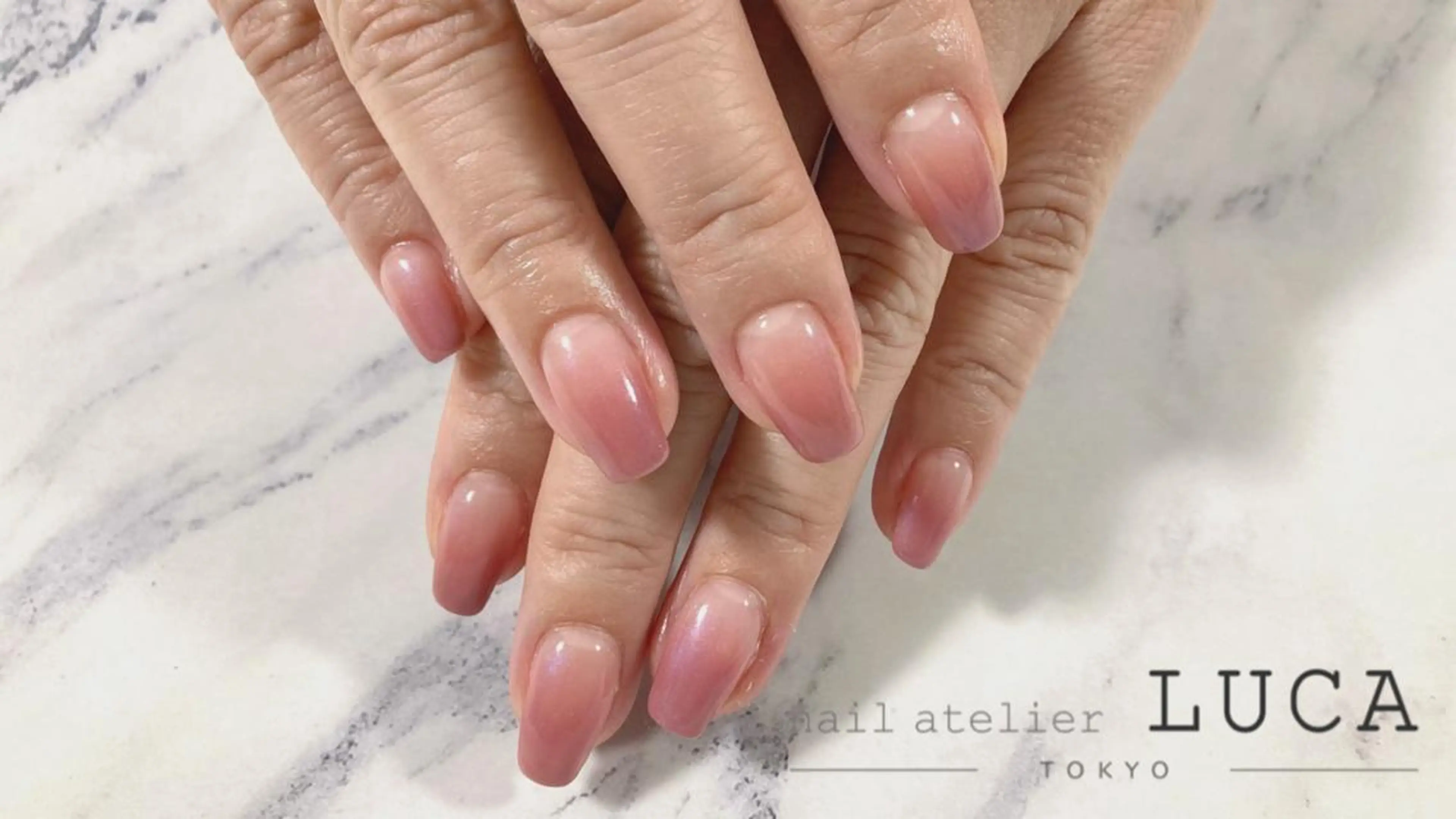ネイル グラデーション シンプルネイル ネイルアトリエルカ スタッフのネイルデザイン
