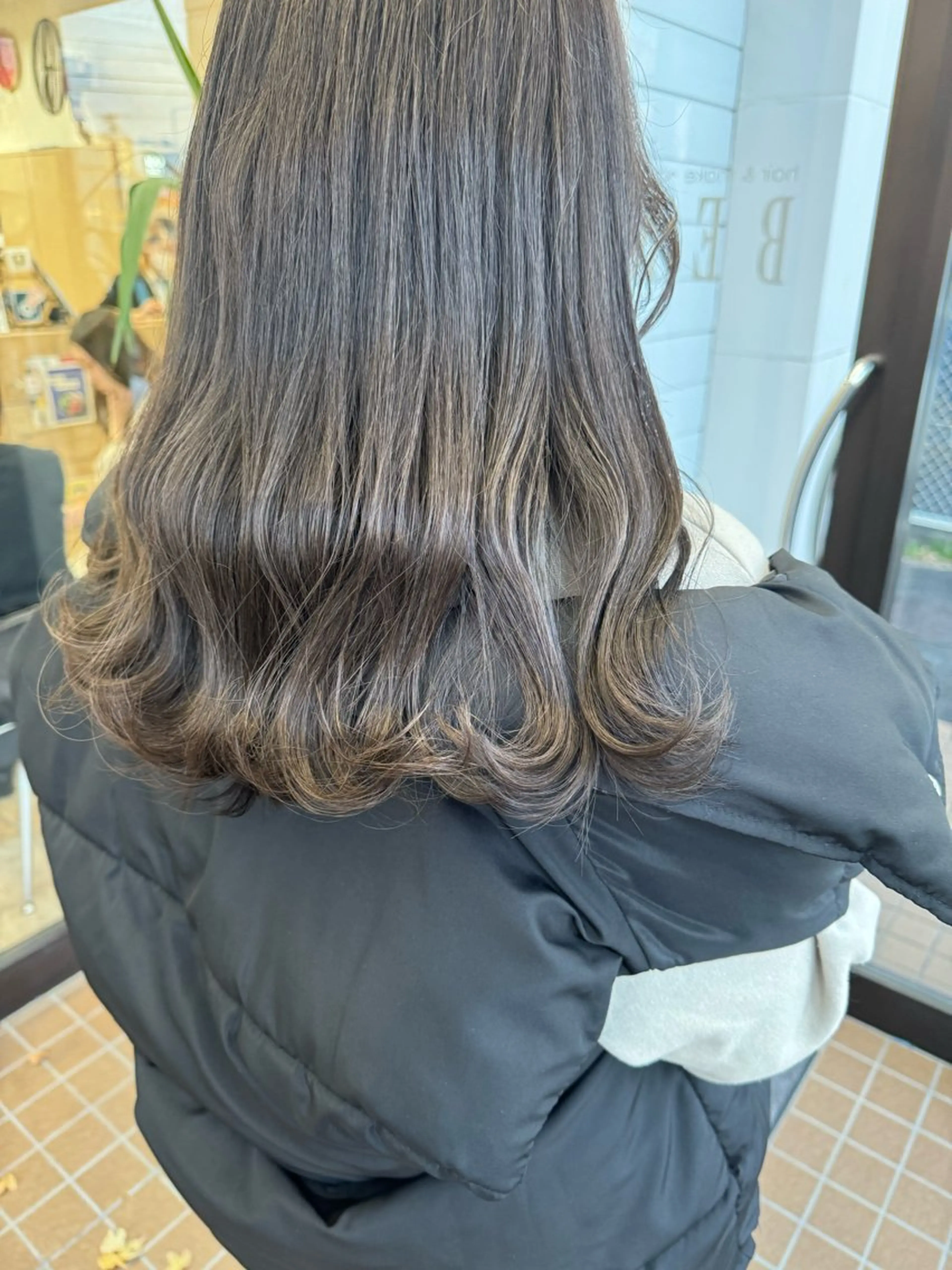 セミロング カット ヘアカラー トリートメント 🇰🇷韓国風顔周り NANAMI🇰🇷のヘアスタイル