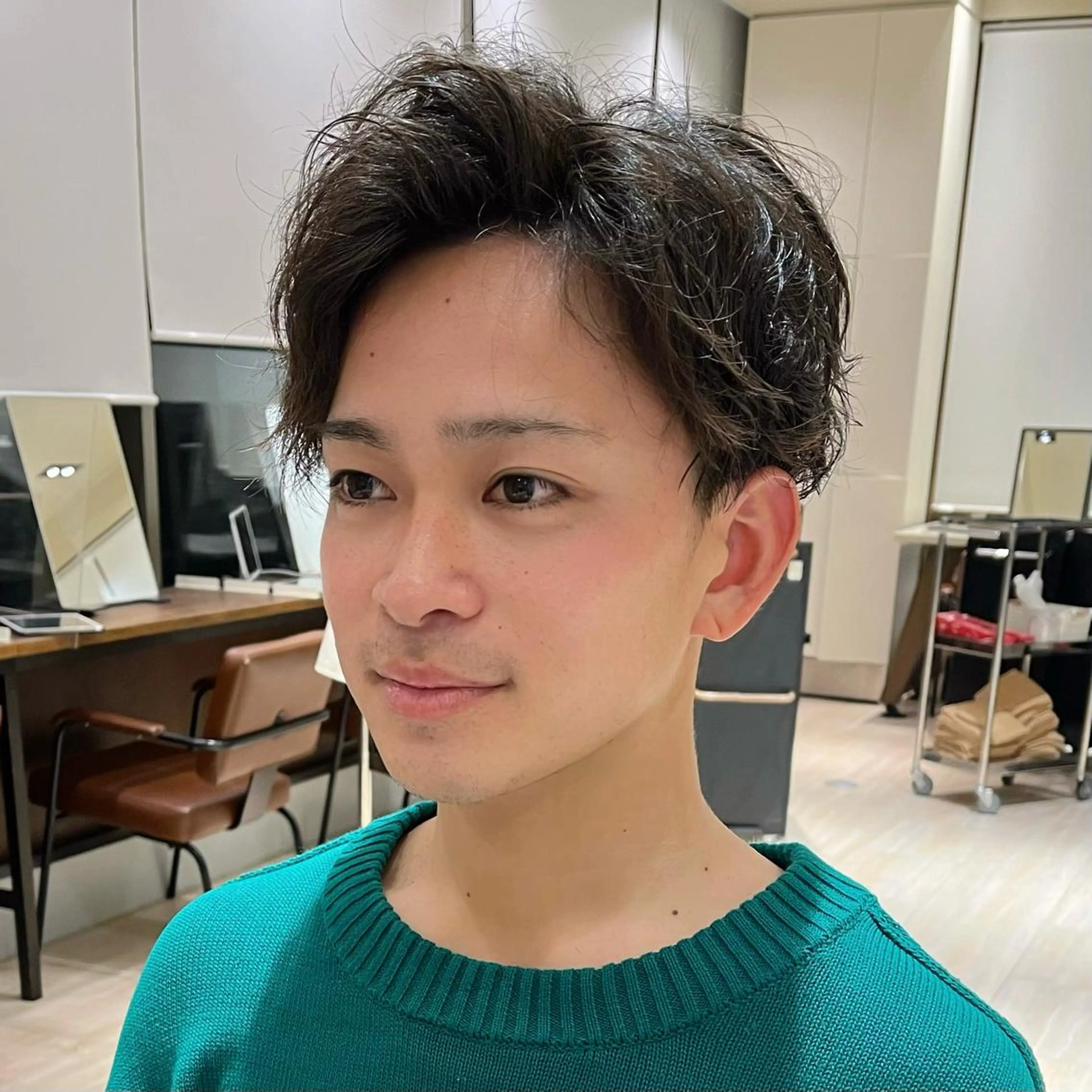 パーマ メンズ メンズパーマ Je suis heureuse Tres所属・早朝セット☀️ レイヤー/Momoのヘアスタイル