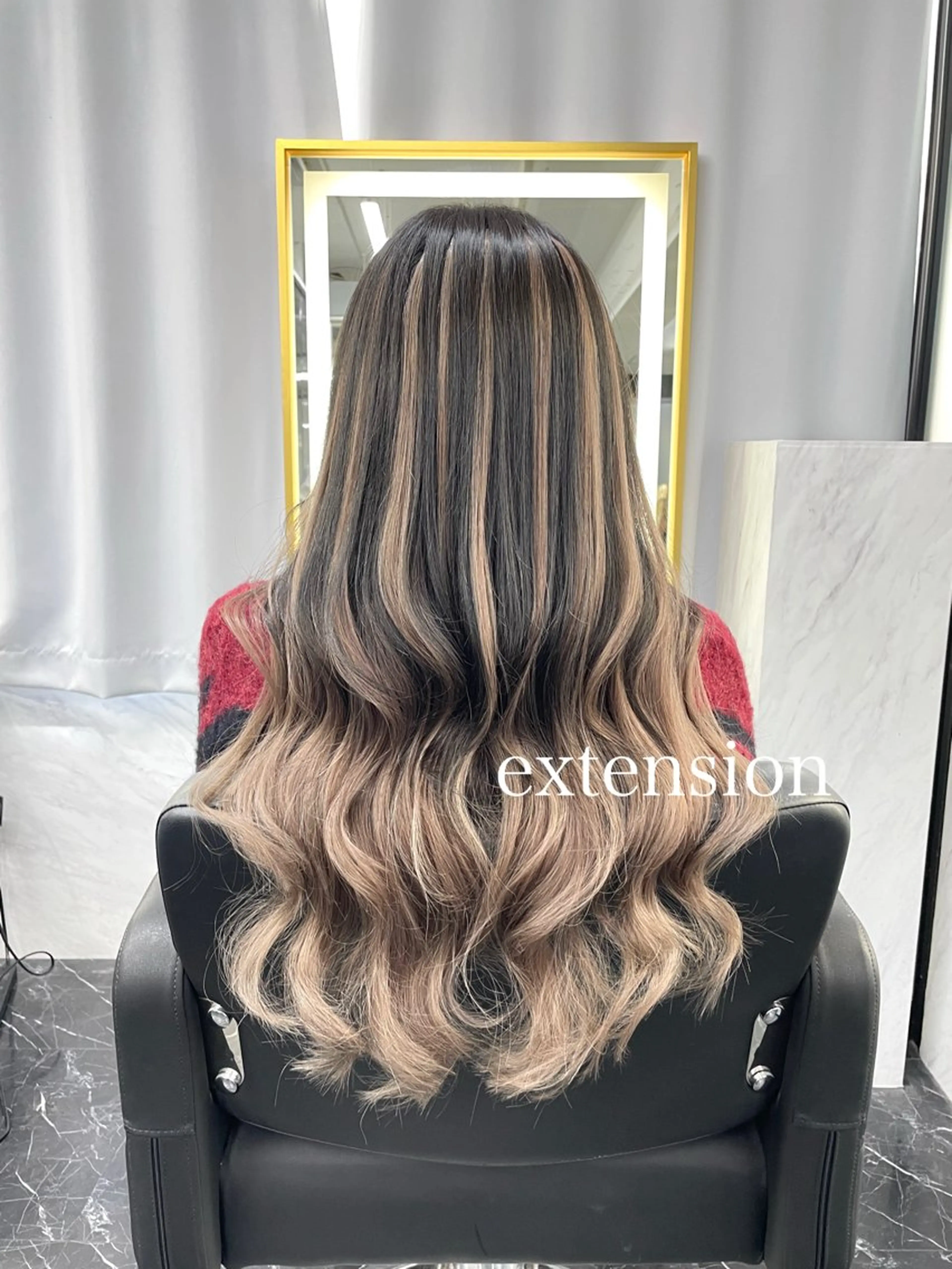 ロング カラー シールエクステ エクステ ヘアカラー エクステ エクステ🩵ブリーチ 韓国ヘア🩵KAEのヘアスタイル