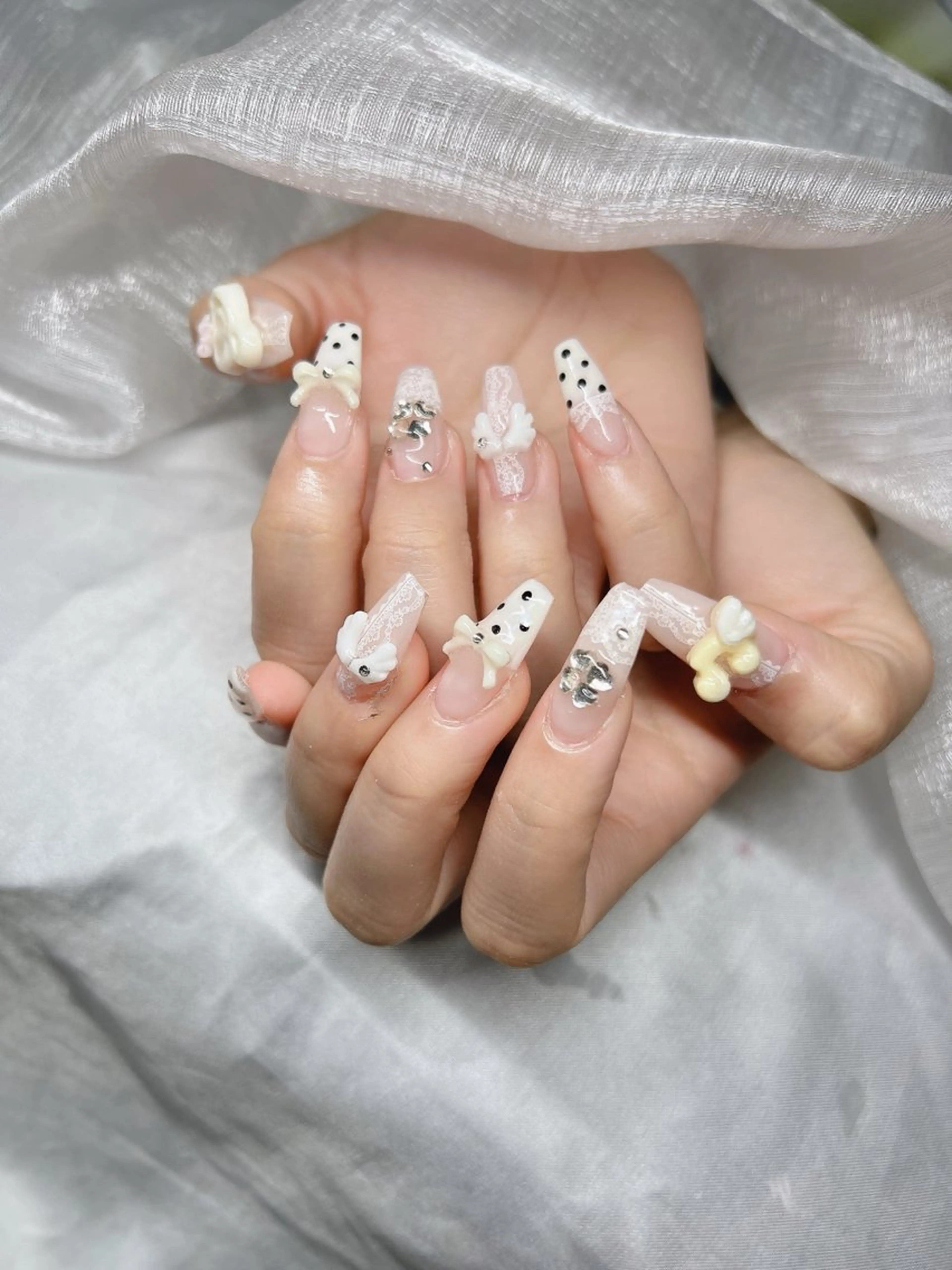 ネイル ハンドネイル Lee Nailsのネイルデザイン