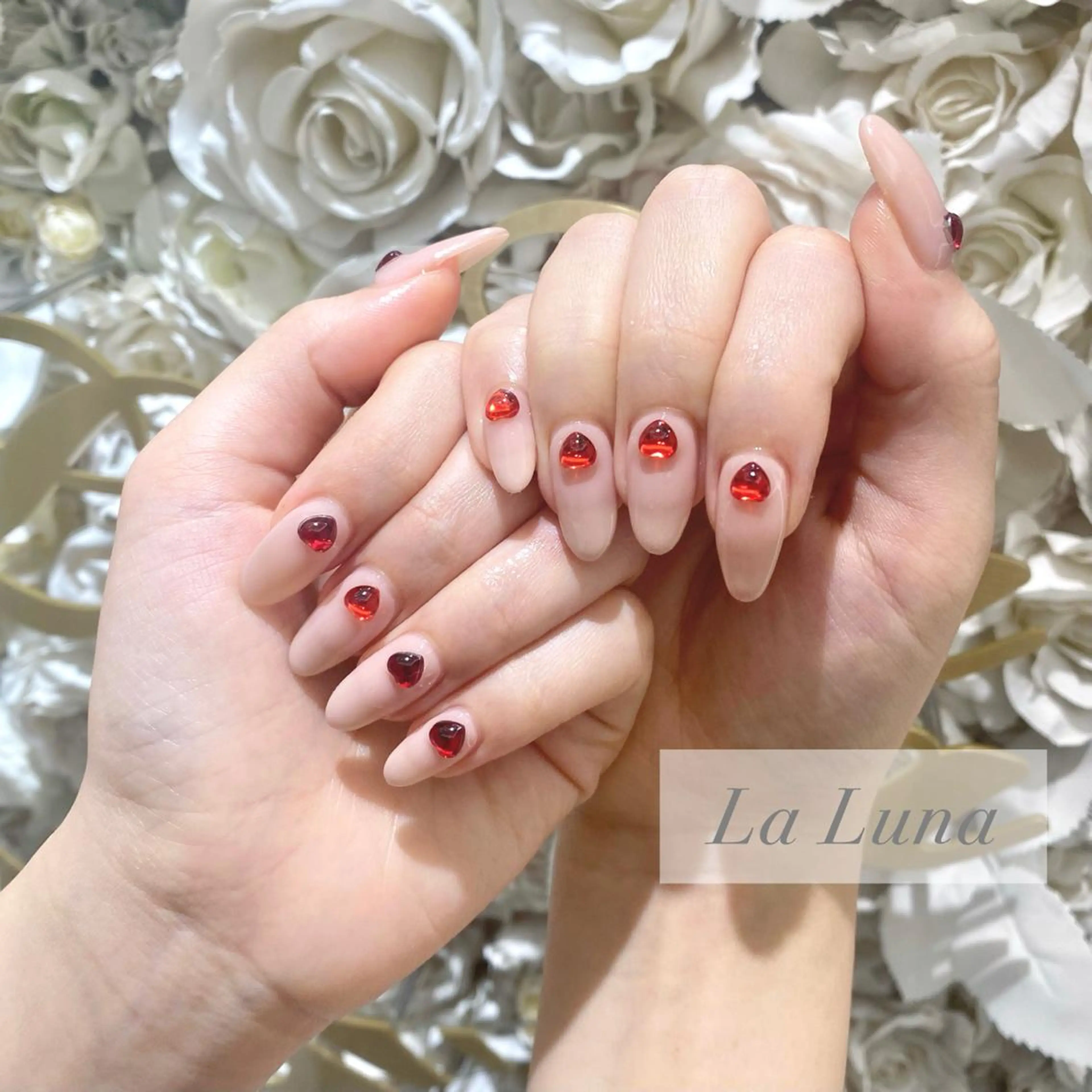 ネイル ハート ストーンネイル ＬａＬｕｎａ🌙 natsukiのネイルデザイン