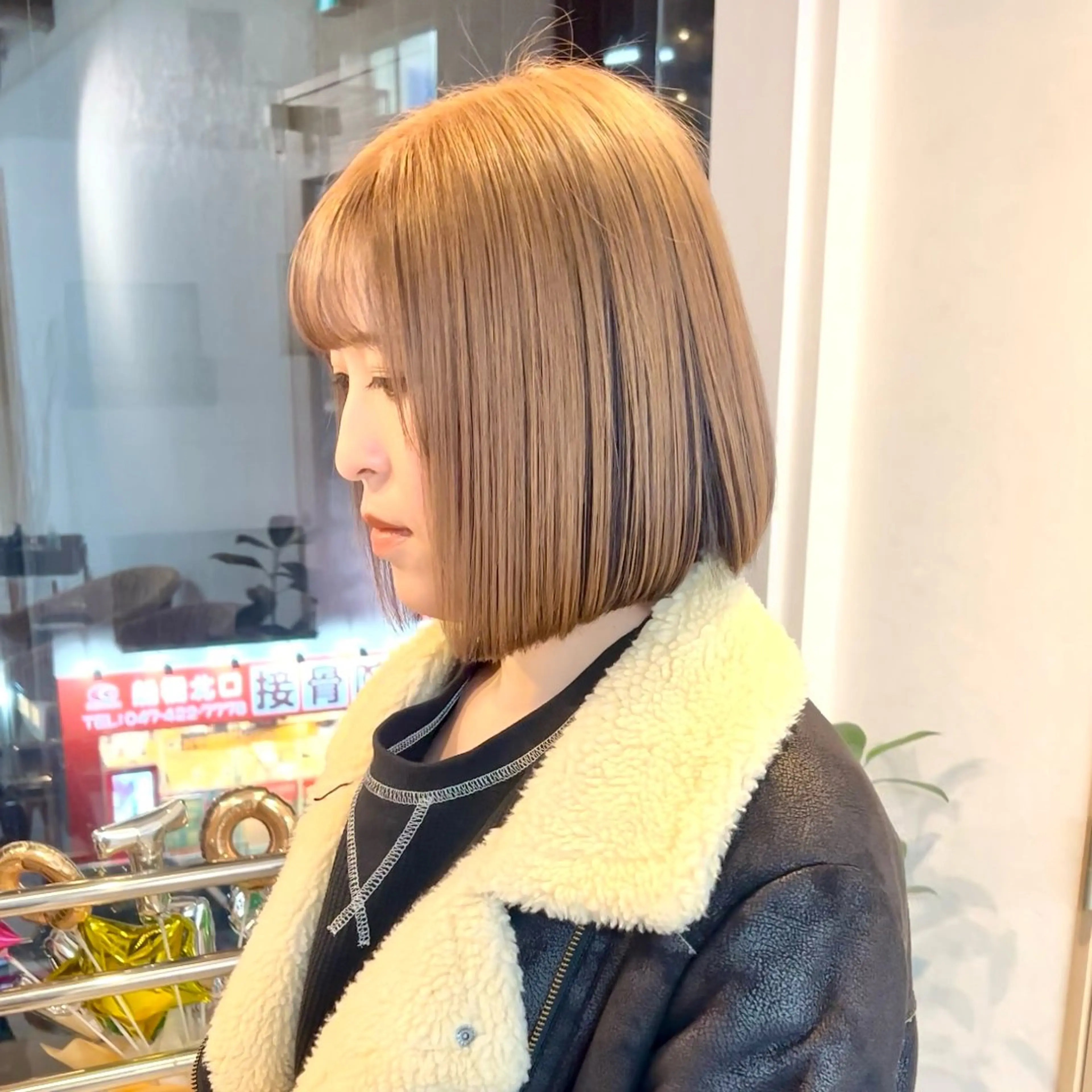 ミディアム カラー カット ヘアカラー トリートメント ボブ/韓国ボブ/ブリ ーチ/鈴木康平のヘアスタイル