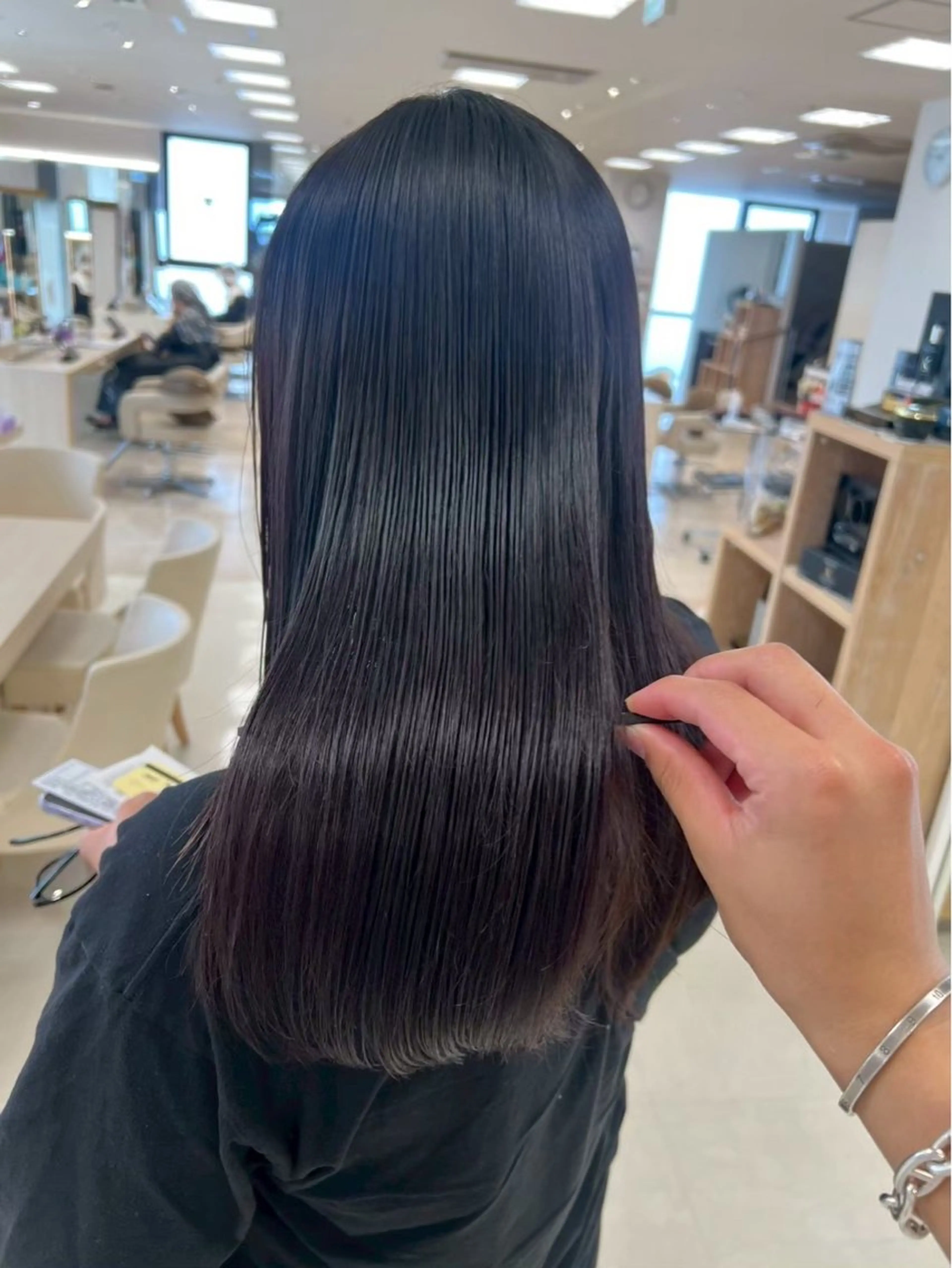 【12月限定✨️】縮毛矯正＆トリートメントスパ🫧プレゼント🎄🎀の写真