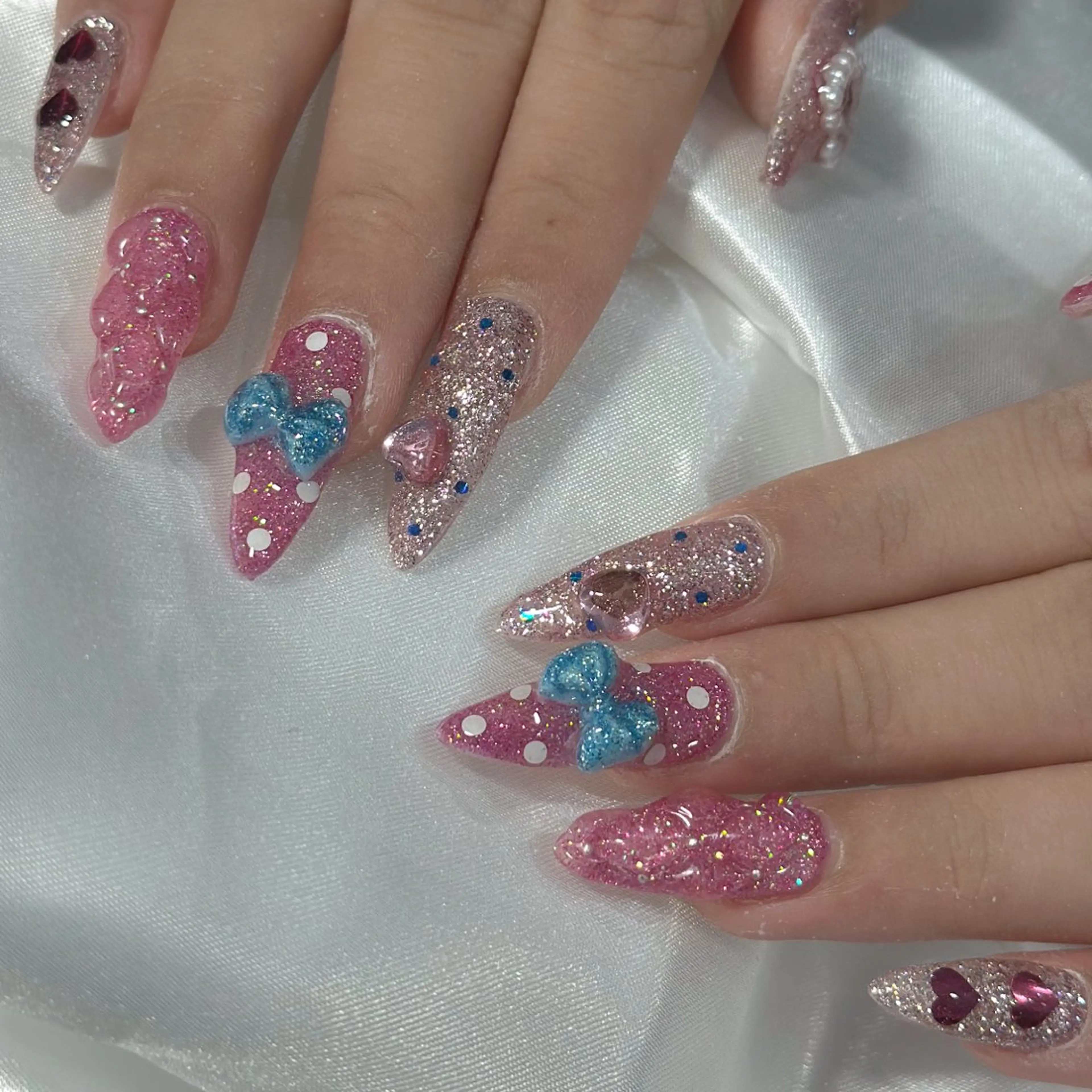 ネイル ハンドネイル フットネイル LAVISH nanamiのネイルデザイン