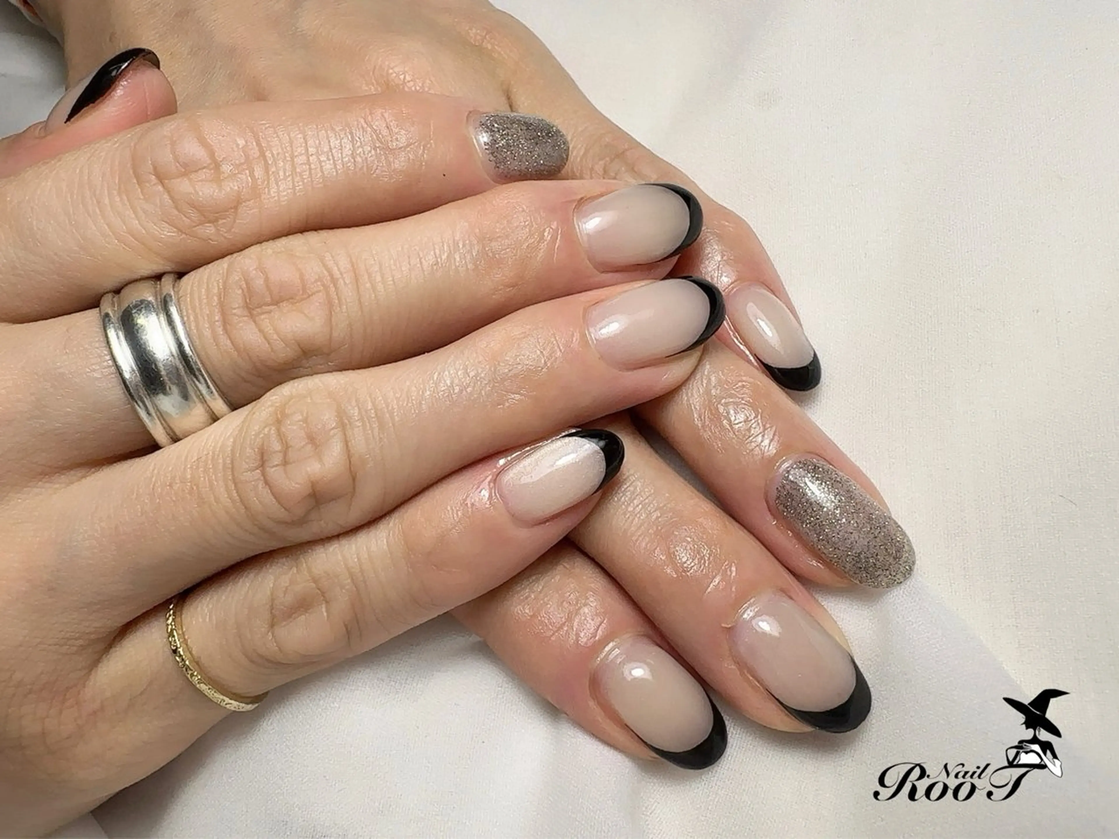 ネイル フラッシュネイル フレンチネイル ハンドネイル RooT Nailのネイルデザイン