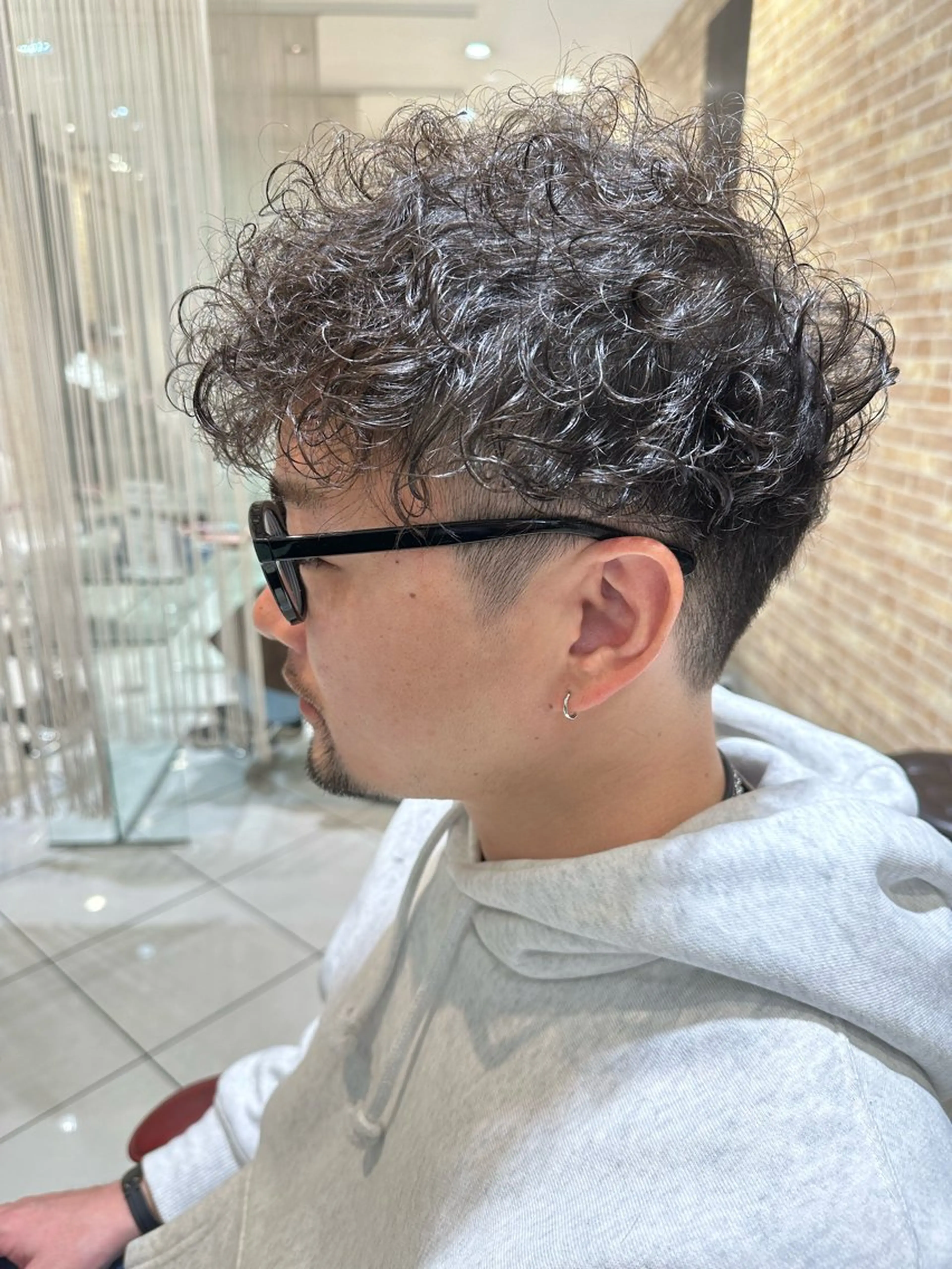 ショート パーマ メンズ メンズパーマ スペインカール 波巻きパーマ 💈メンズ特化 美容師サキ💈のヘアスタイル
