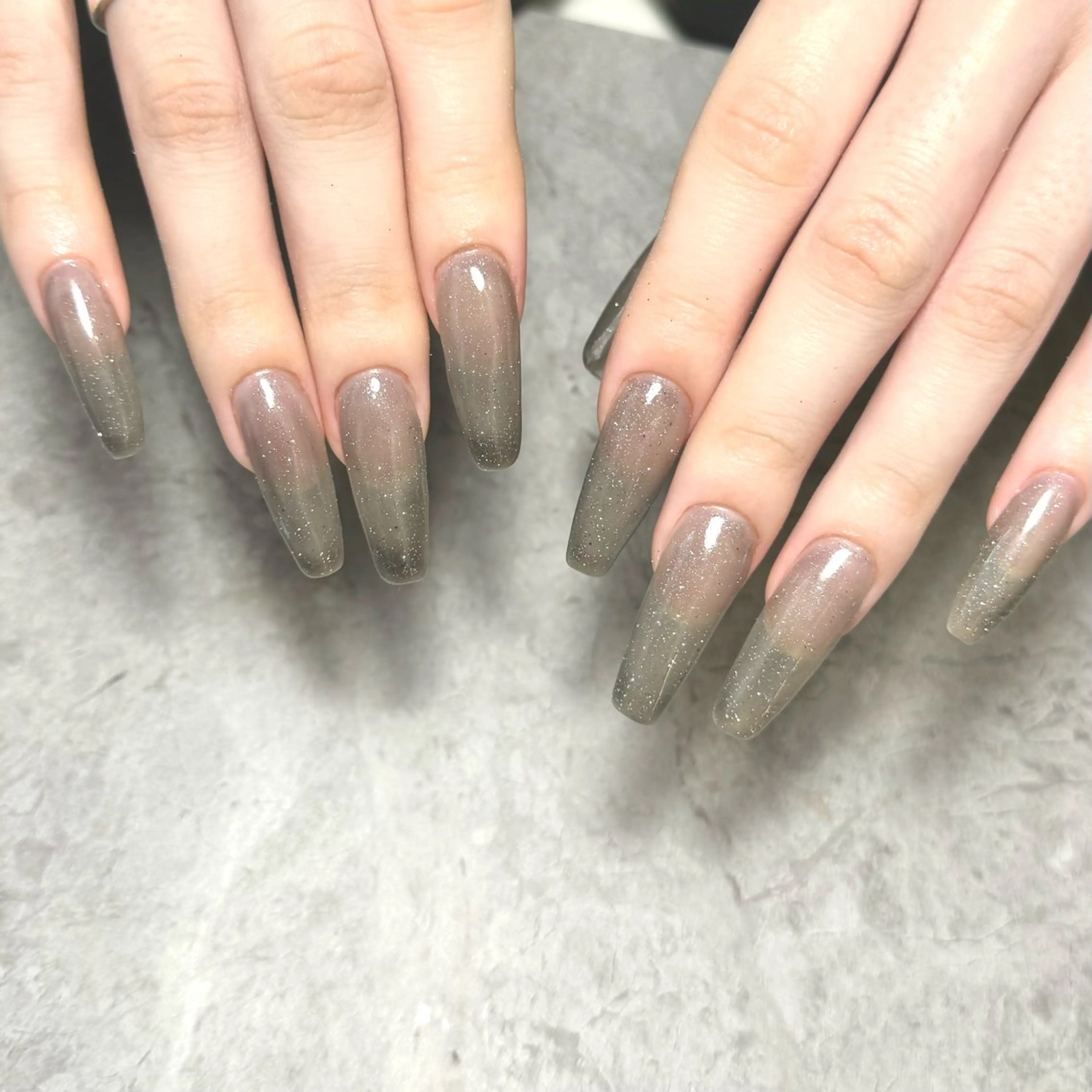 ネイル キラキラネイル ワンカラーネイル ワンホンネイル ハンドネイル Nail Salon Lillion【リリオン】所属・lillion karenのネイルデザイン