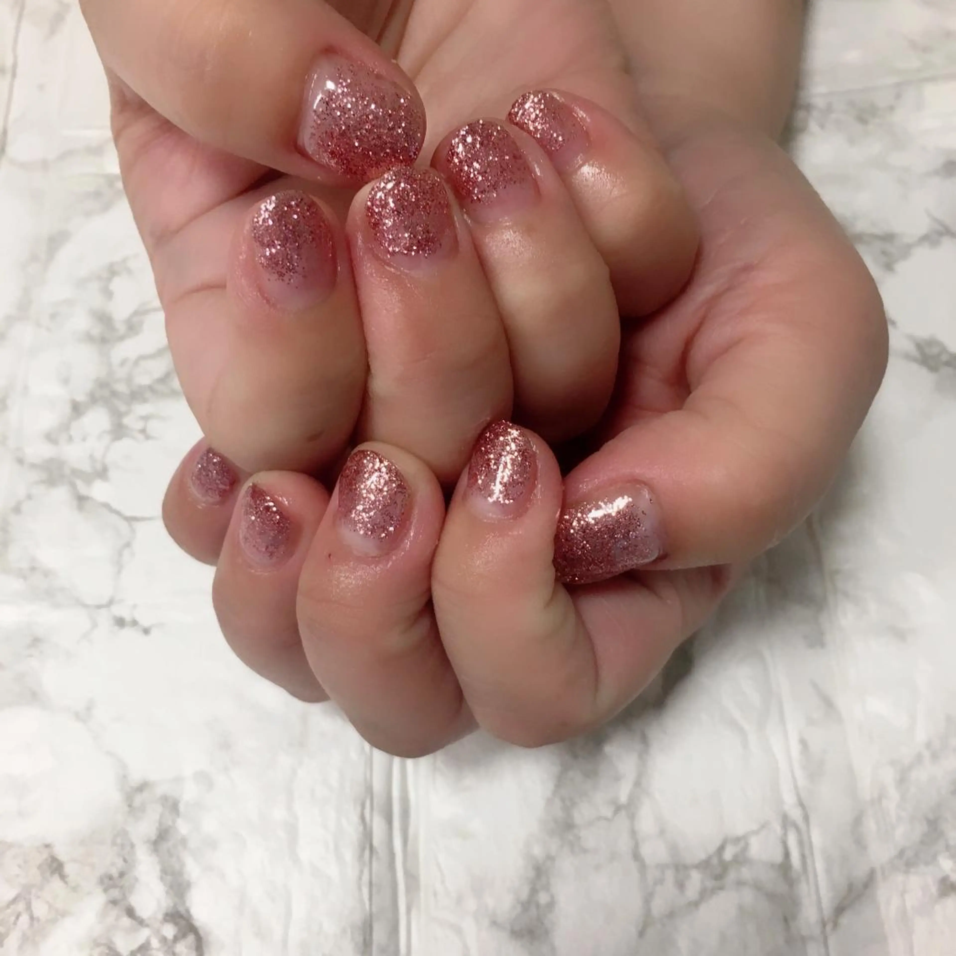 ネイル グラデーション ラメ(グリッター) ラメグラデーション ハンドネイル 自爪育成/深爪矯正 mikiのネイルデザイン