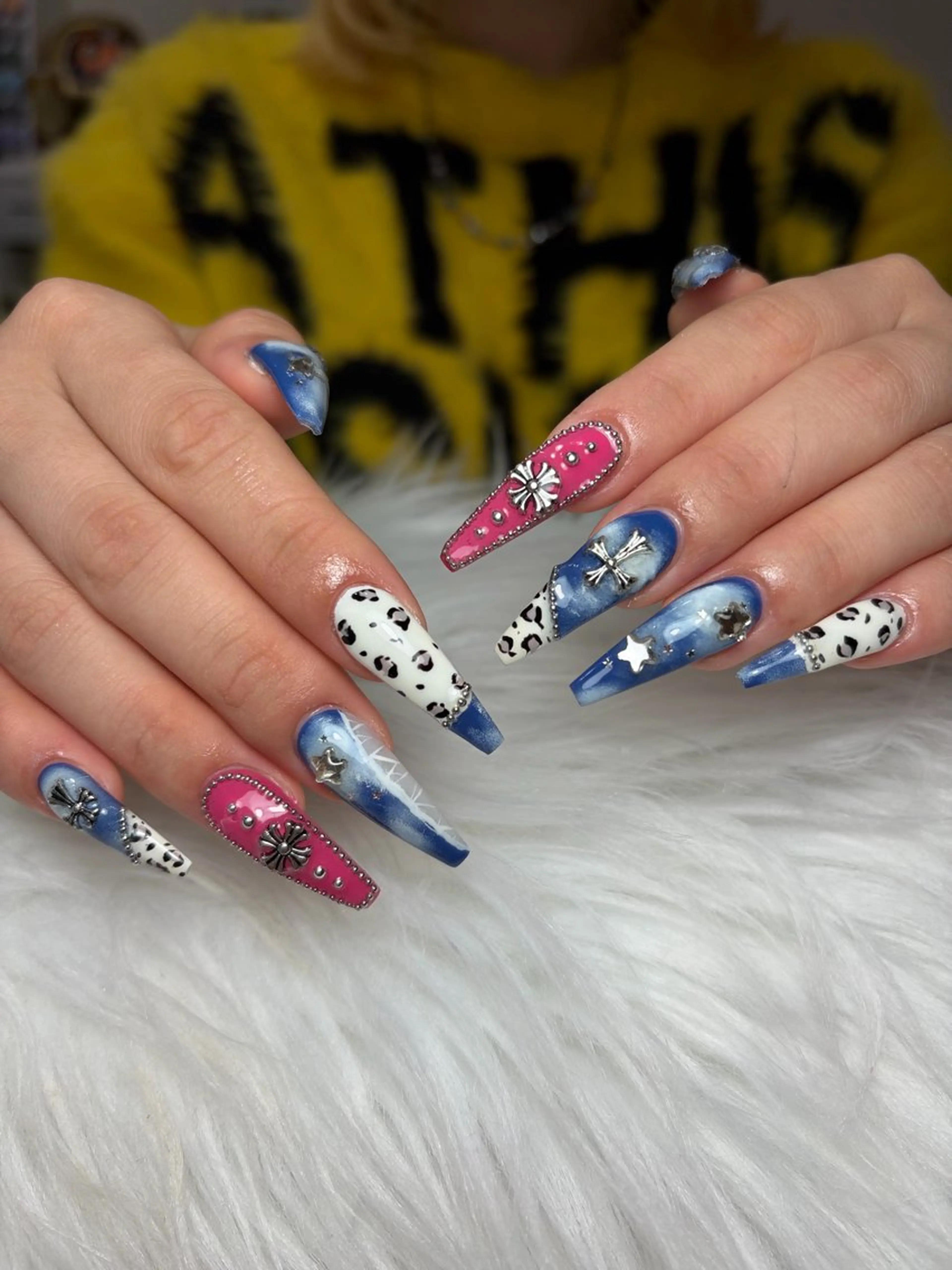 ネイル アートネイル 長さ出し ジェルネイル 韓国ネイル マグネットネイル ハンドネイル Cloudy Chan Nailのネイルデザイン