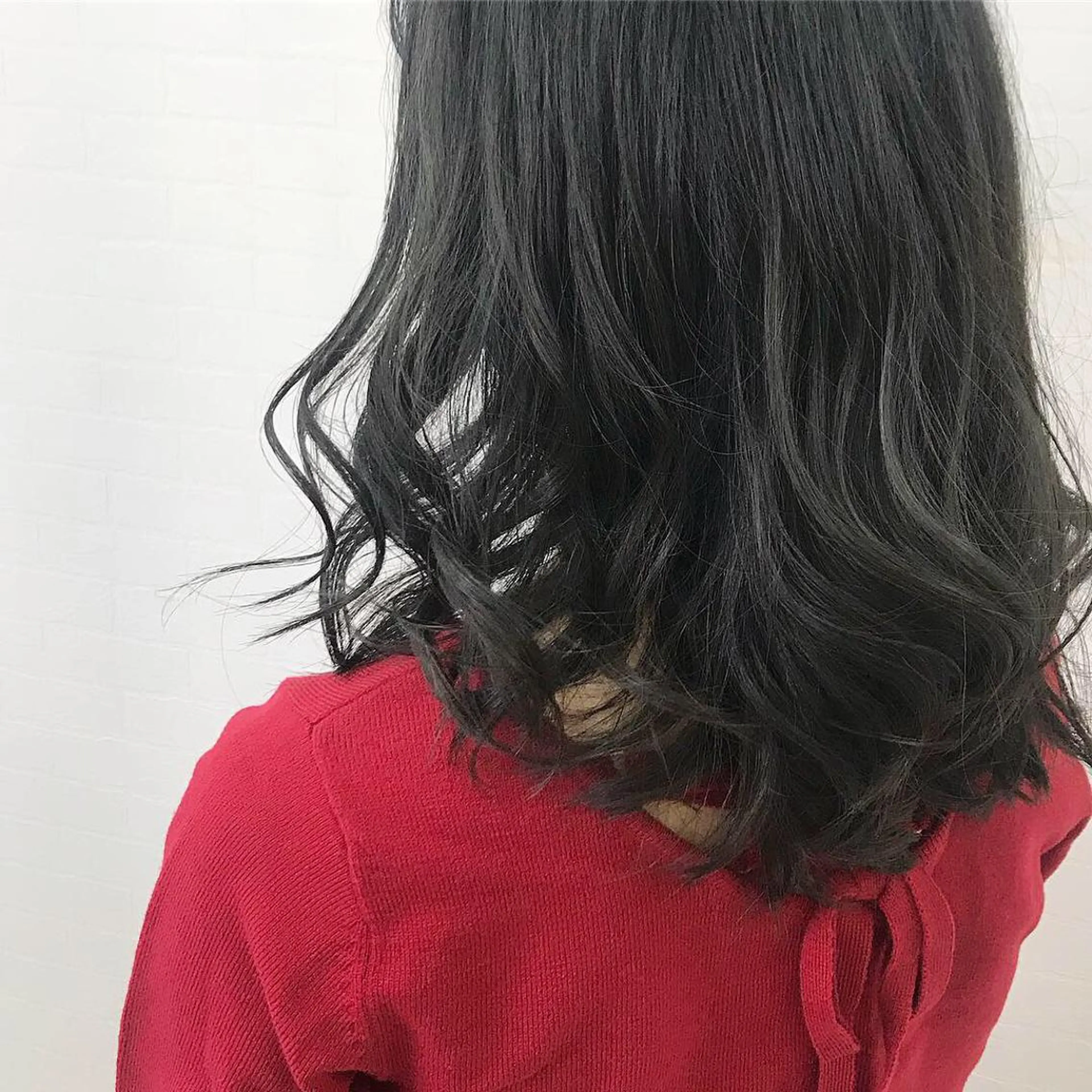 カラー オリーブ/アッシュ やわらか透明感カラーのヘアスタイル