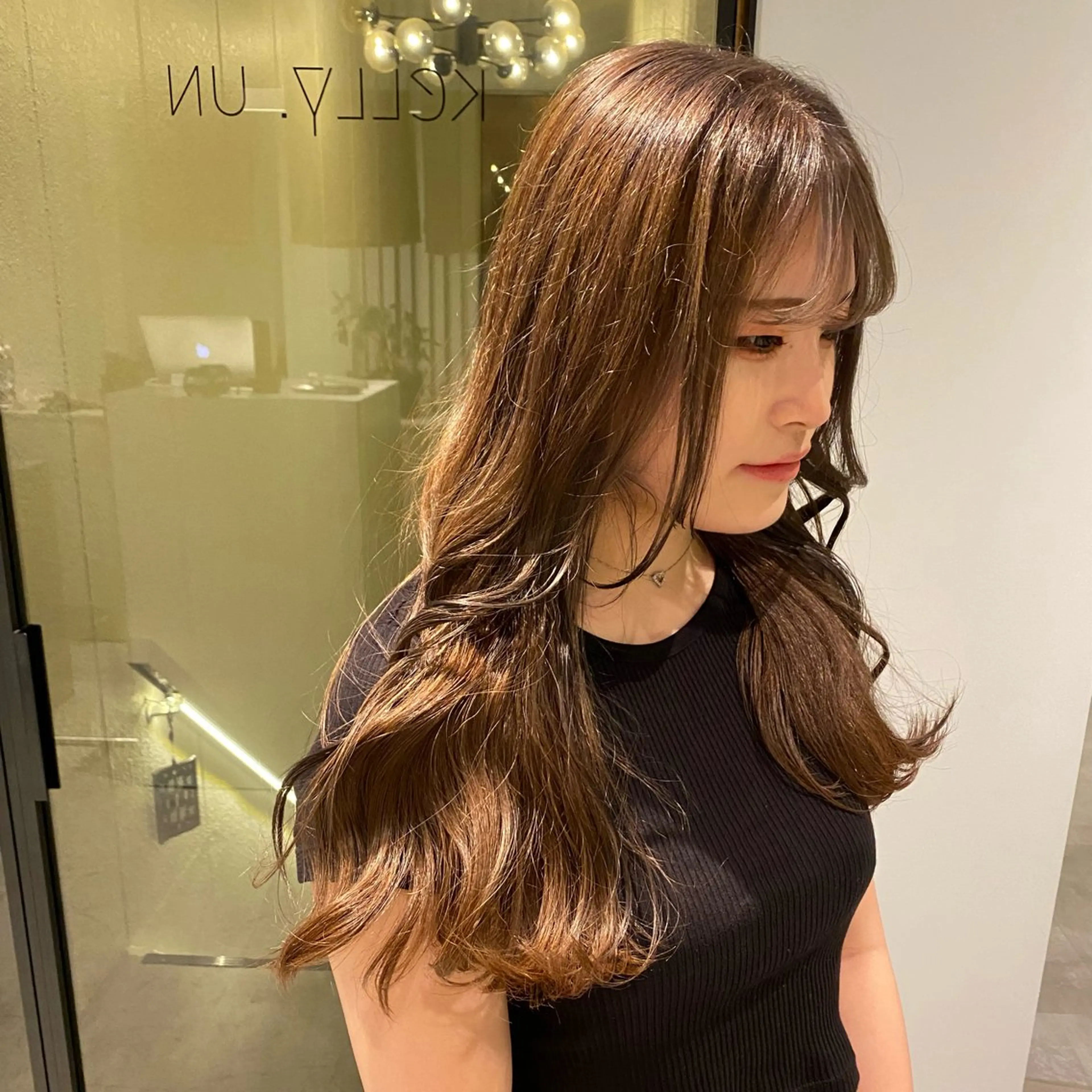 ロング カラー kelly.un MIUのヘアスタイル