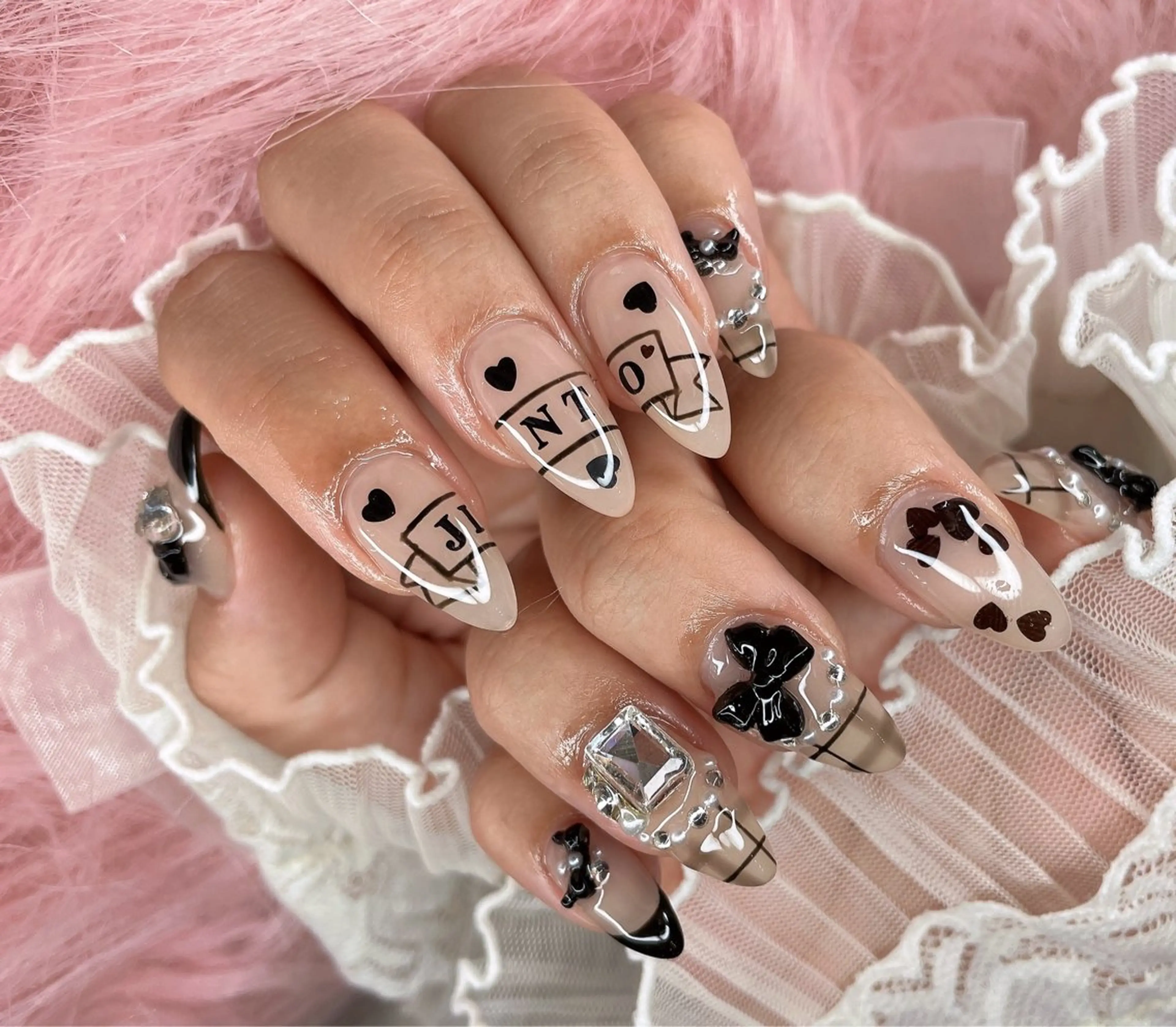 ネイル 23時まで❤︎韓国、 ワンホンネイルのネイルデザイン