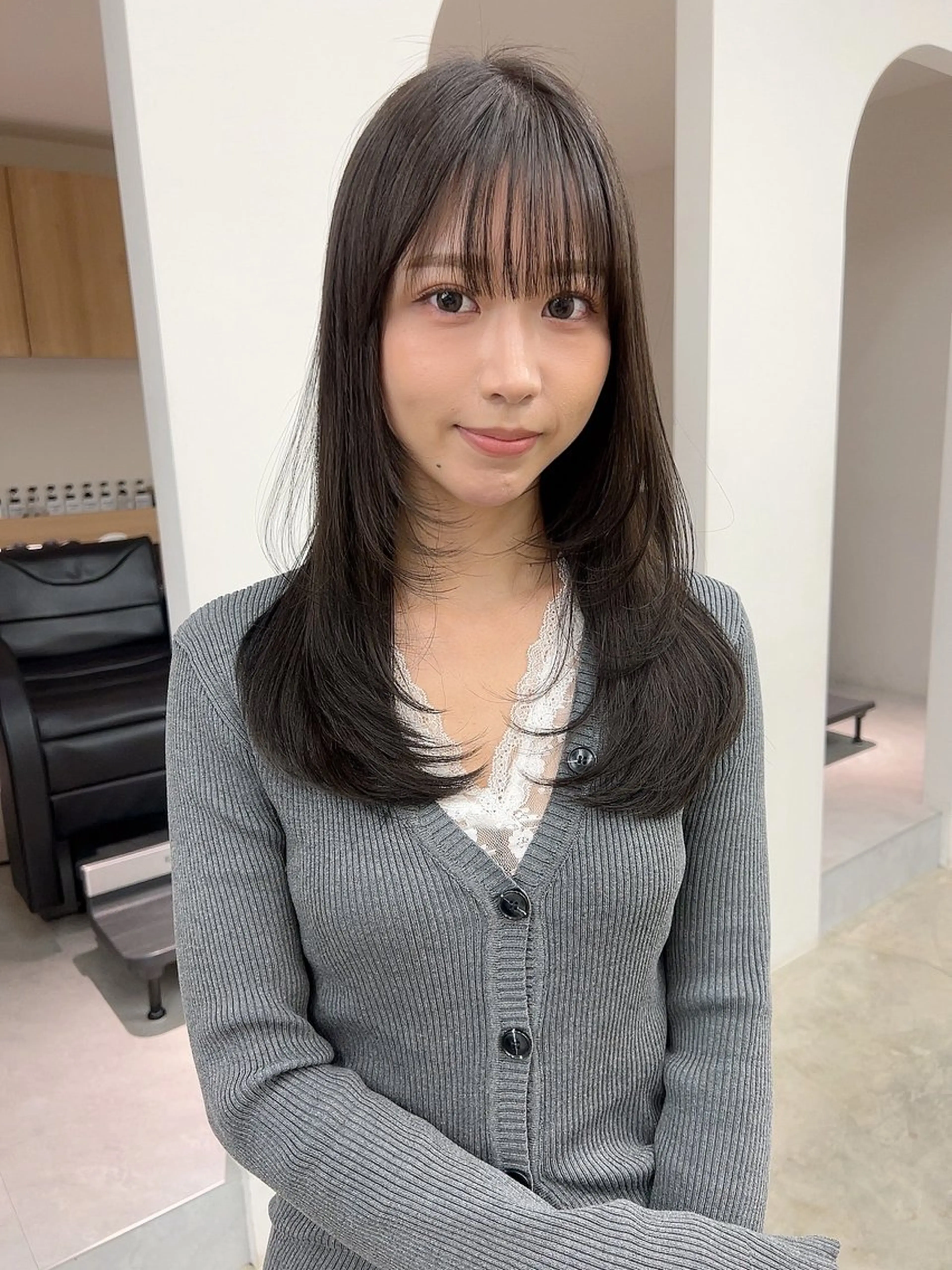 ロング レイヤーカット カット vince. moekoのヘアスタイル