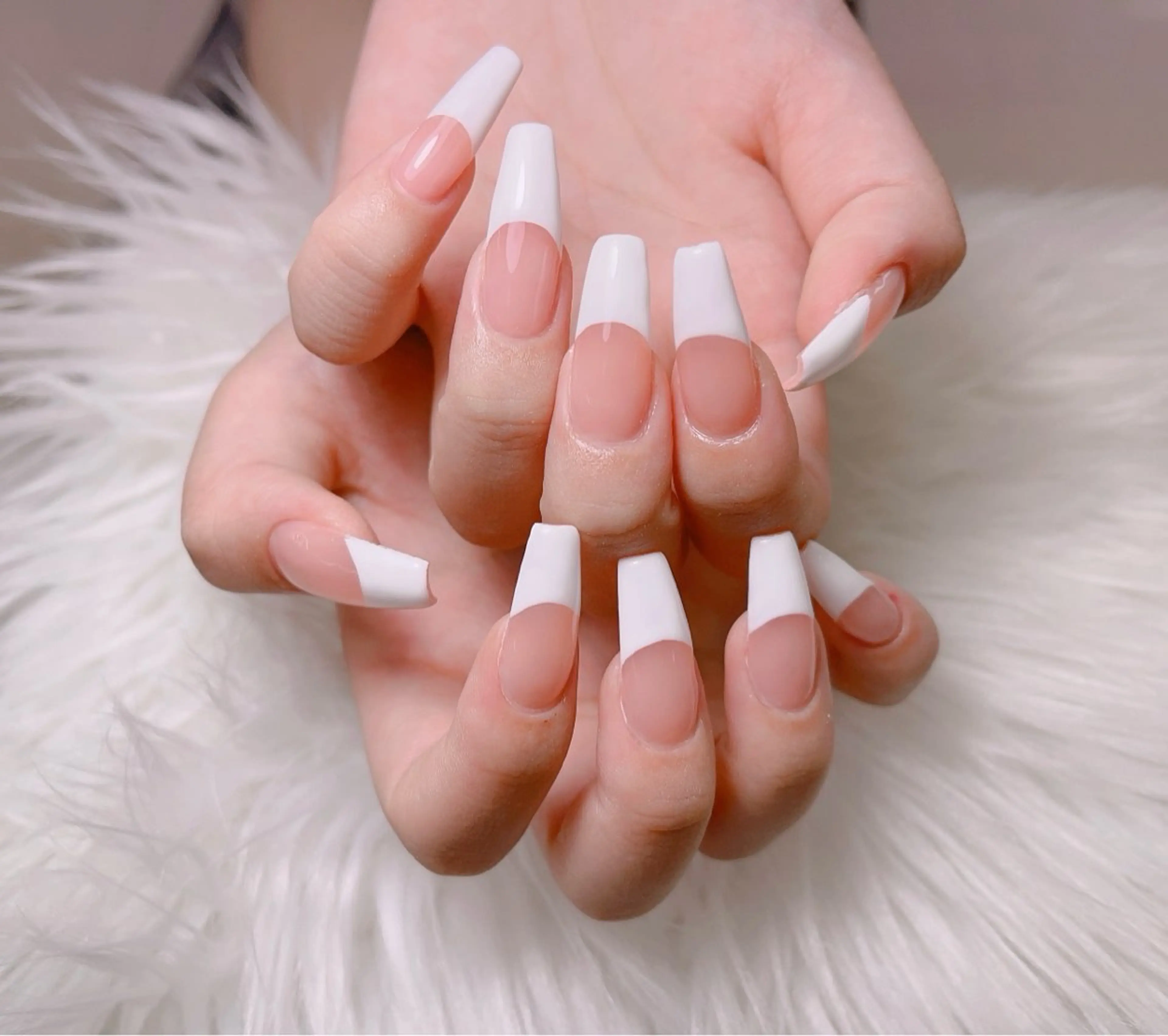 ネイル Demure リリス 銀座店のネイルデザイン