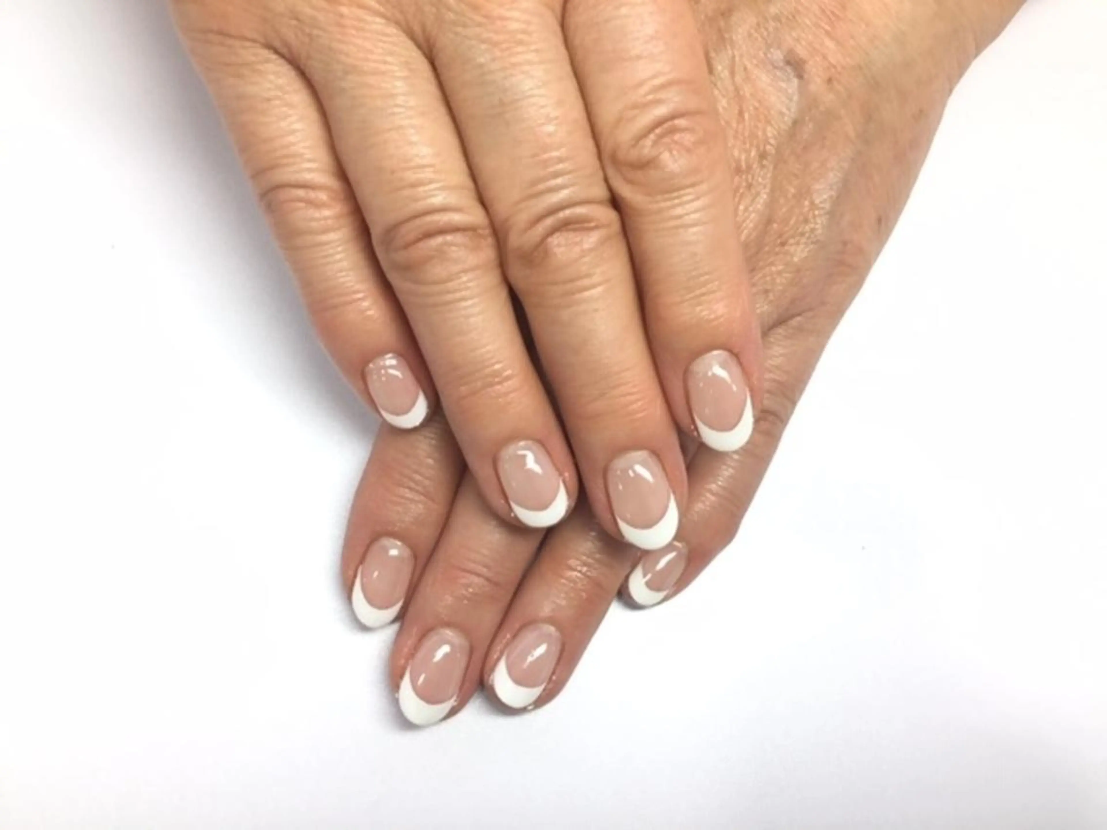 ネイル フレンチネイル ラメ(グリッター) em nailのネイルデザイン