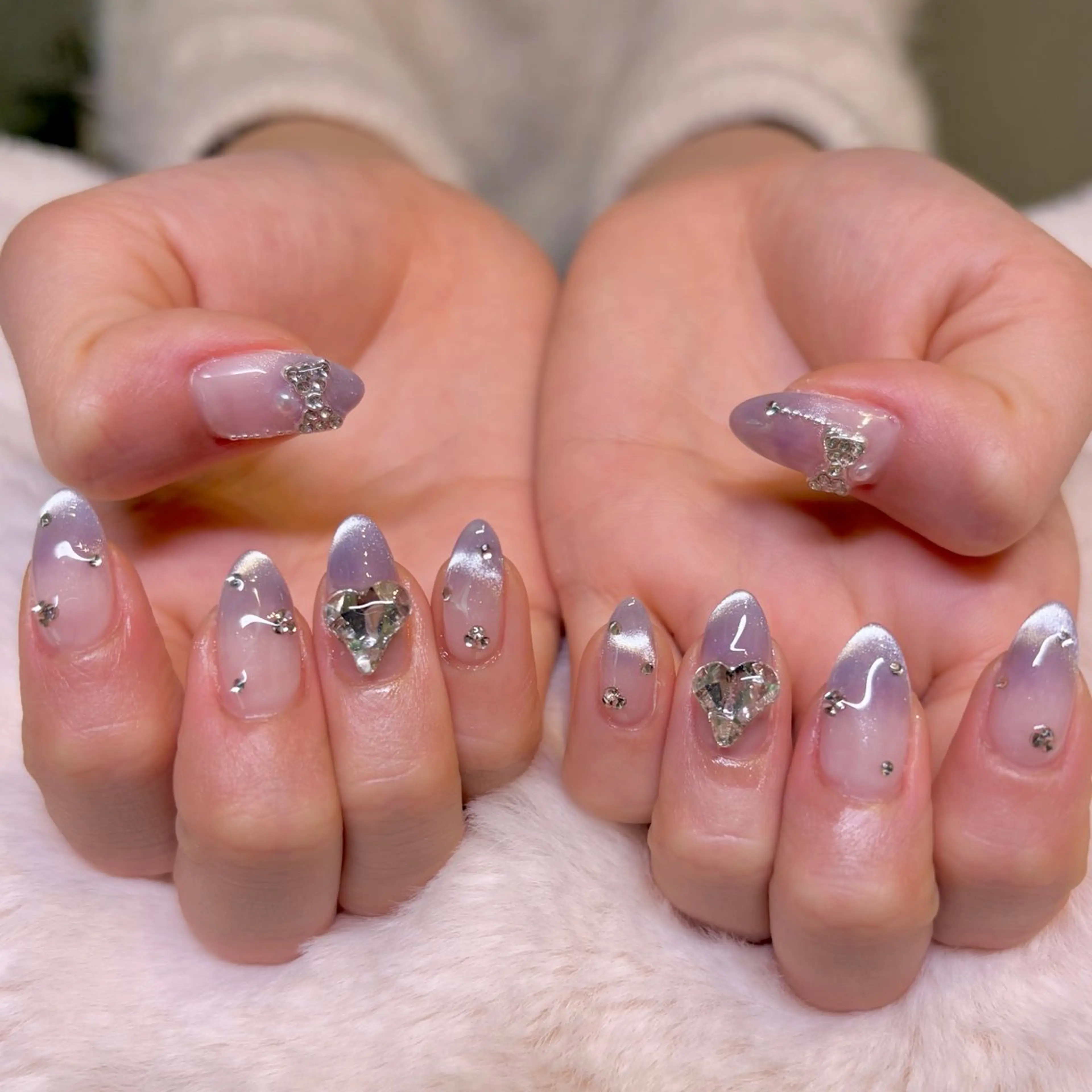 ネイル キラキラネイル ハンドネイル nail salon e'mu💐のネイルデザイン