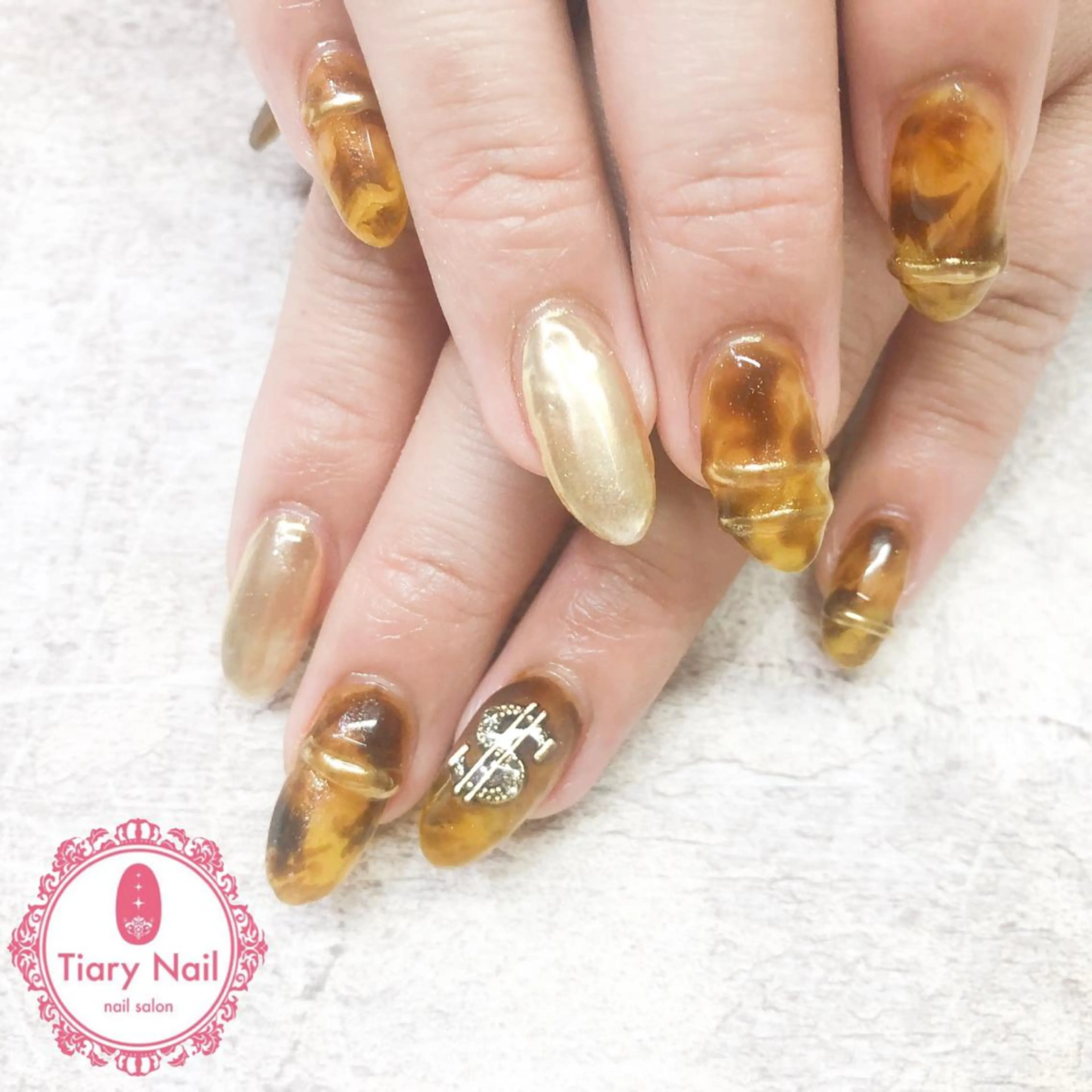 ネイル tiarynail K Kのネイルデザイン