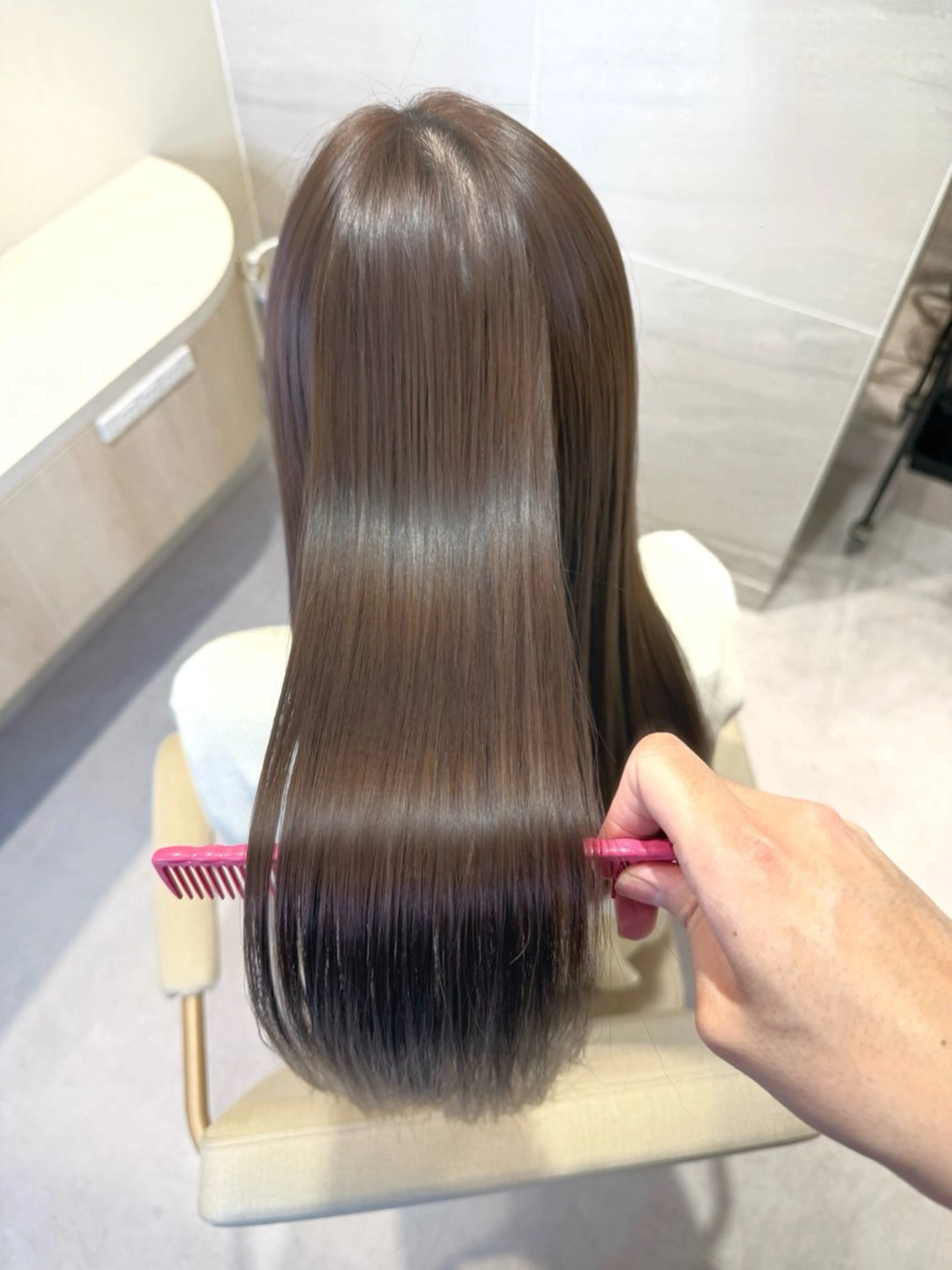 ロング カラー ベージュカラー イルミナカラー 髪質改善 トリートメント Ms.CHARM所属・透明感カラー🌿 グレージュ🐺陽介のヘアスタイル