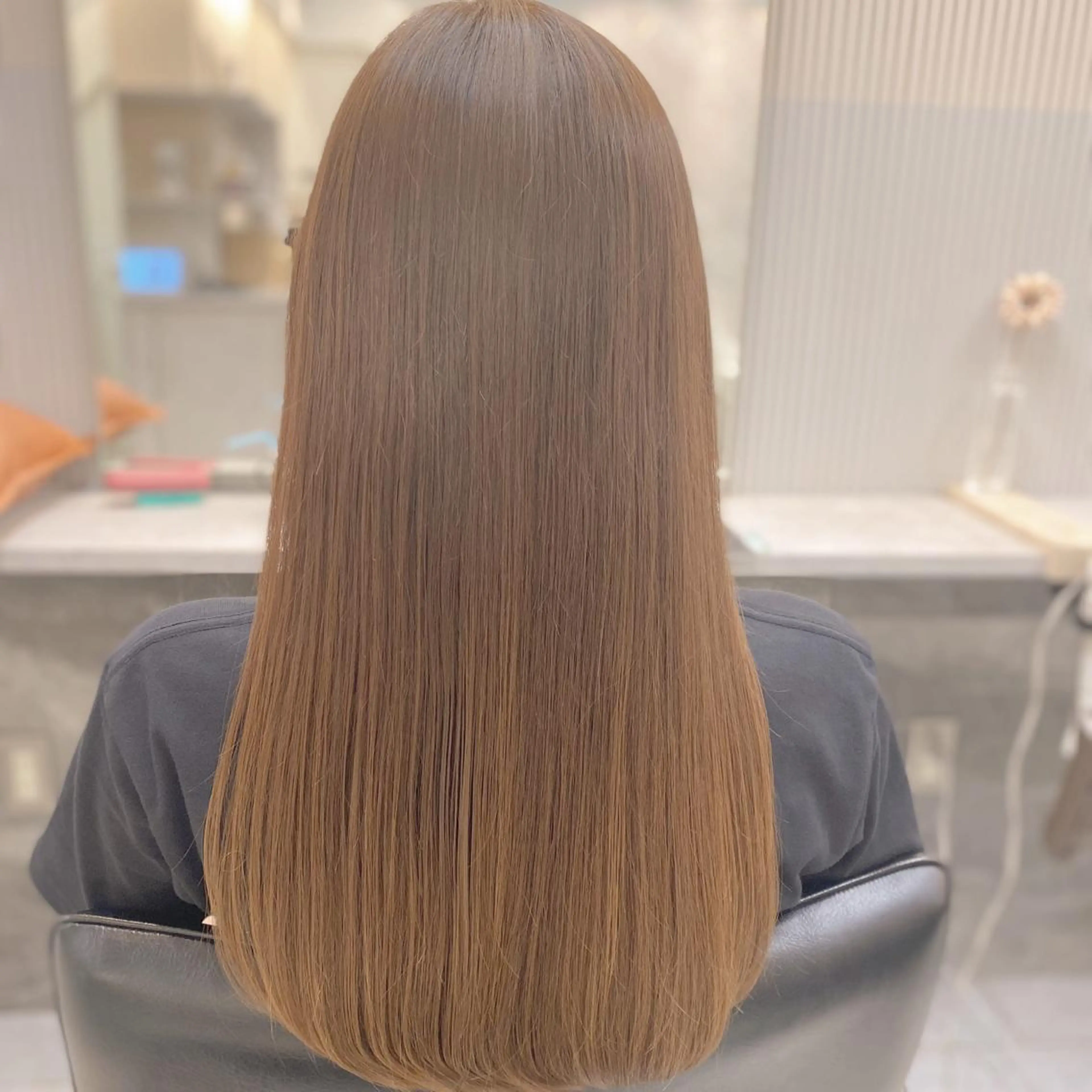 ロング カラー ベージュカラー フォギーベージュ イルミナカラー カット ヘアカラー トリートメント ヘッドスパ 木原良 (キハラ リョウ)のヘアスタイル