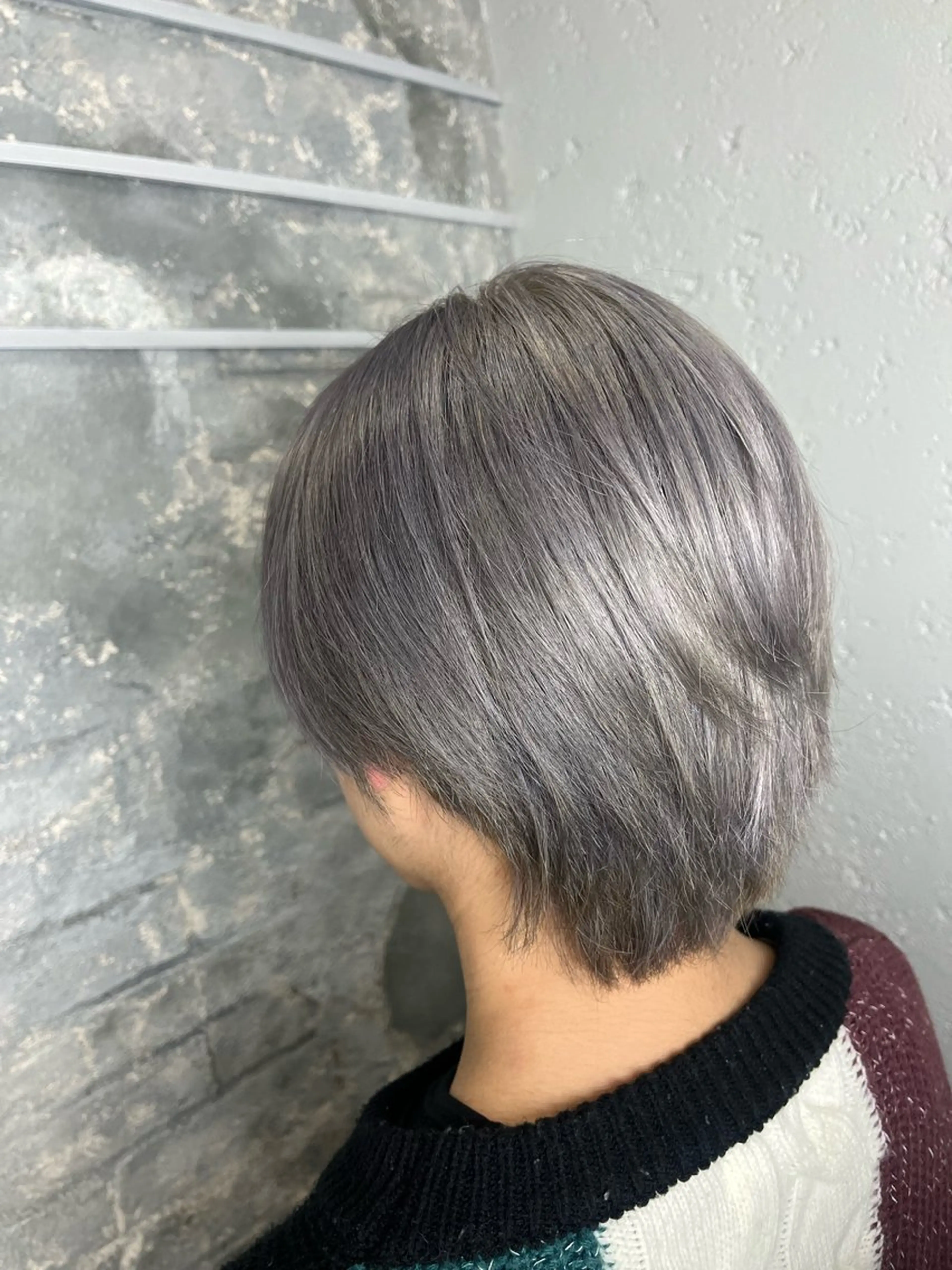 ショート カラー メンズ メンズブリーチ メンズハイトーン ブリーチ ケアブリーチ ハイトーンカラー ハイトーンケアカラー コト👱🏻‍♀️のヘアスタイル