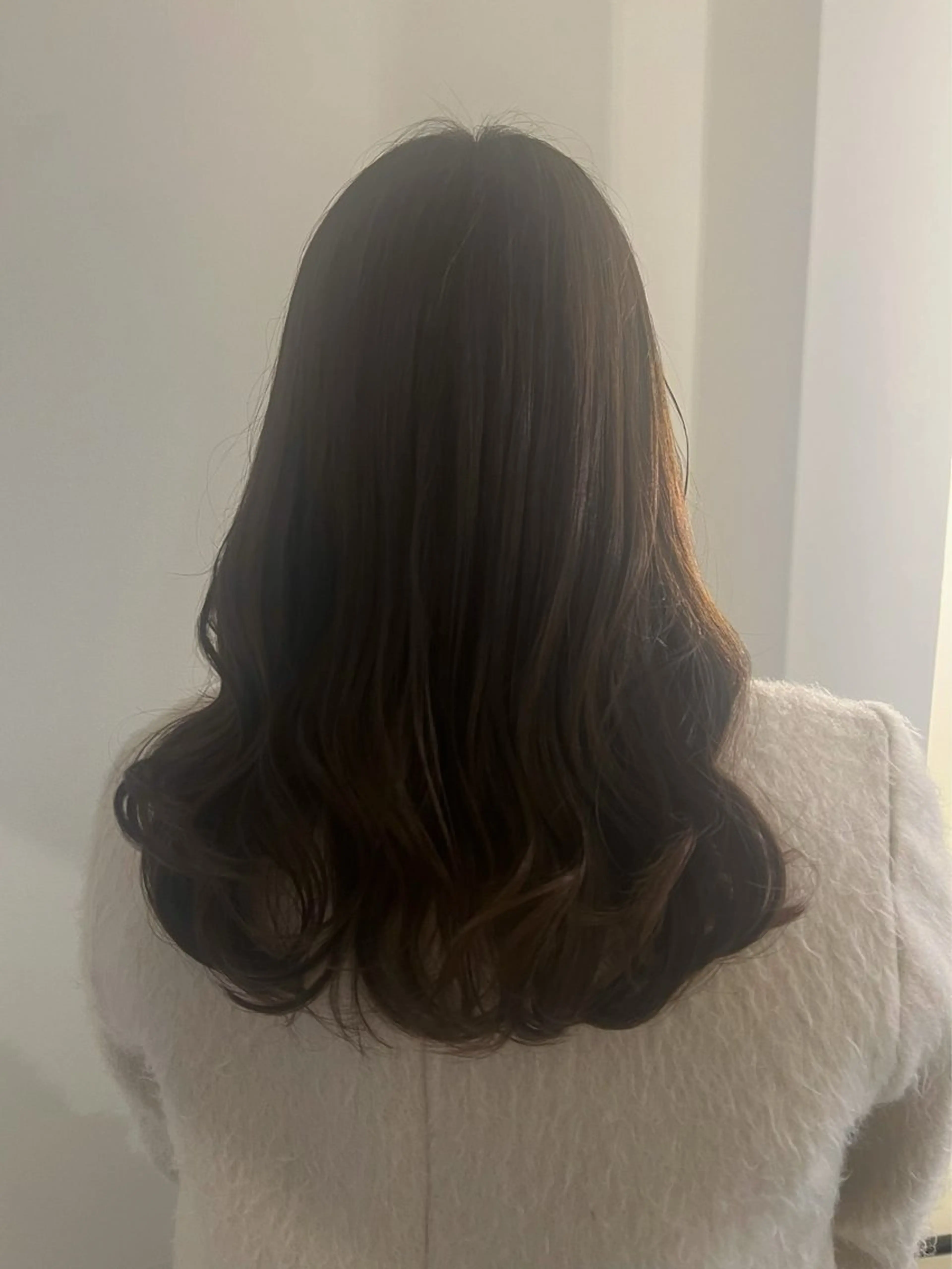 ロング カラー ベージュカラー ヘアカラー トリートメント 工藤 梨花のヘアスタイル