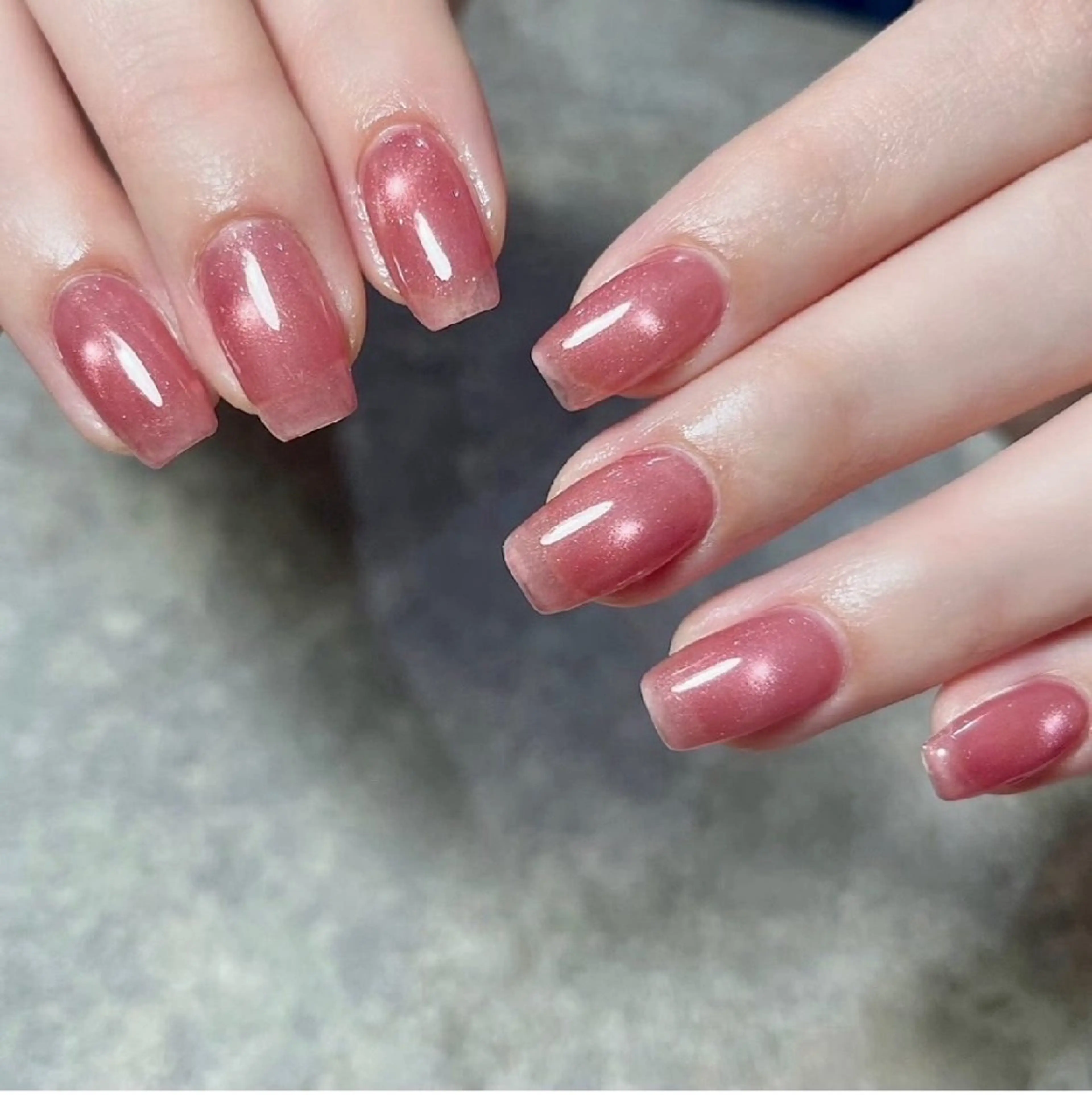 ネイル マグネットネイル マグネットワンカラー ワンカラーネイル ハンドネイル nailsalon　blast所属・atelier　 univ.のネイルデザイン