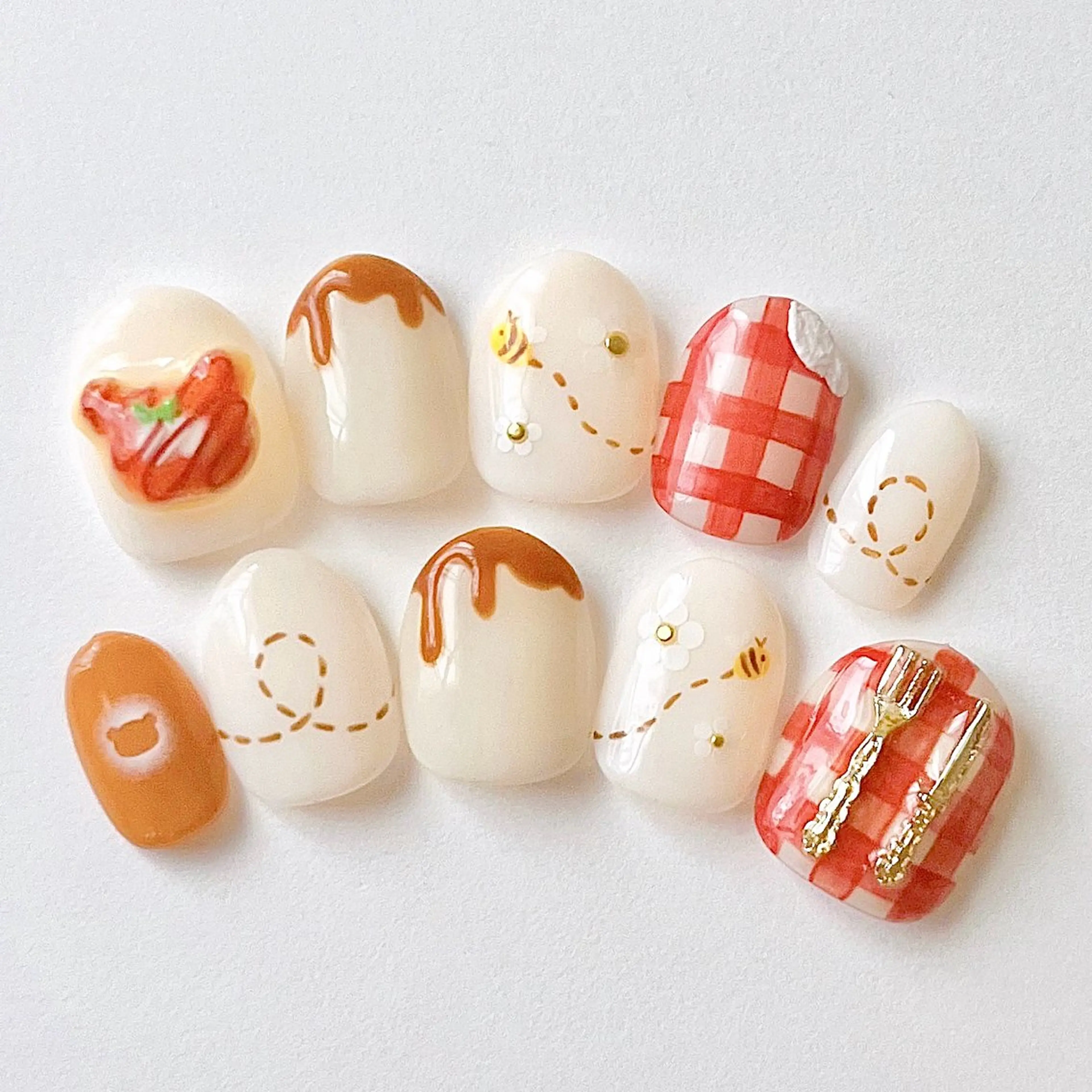 ネイル ハンドネイル いちごパフェ ゆいのネイルデザイン