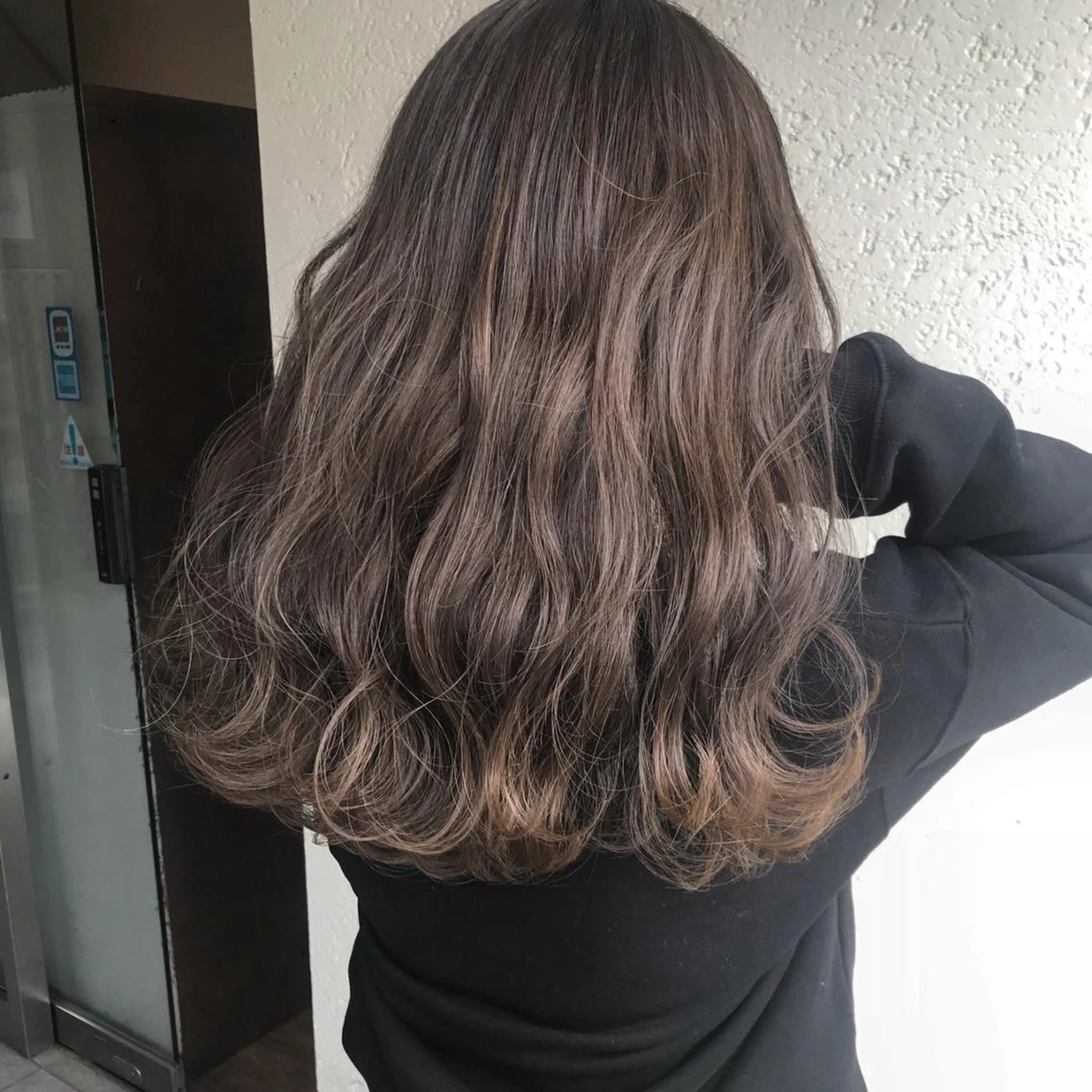 【月曜限定】似合わせカット＋うる艶カラー￥6820の写真