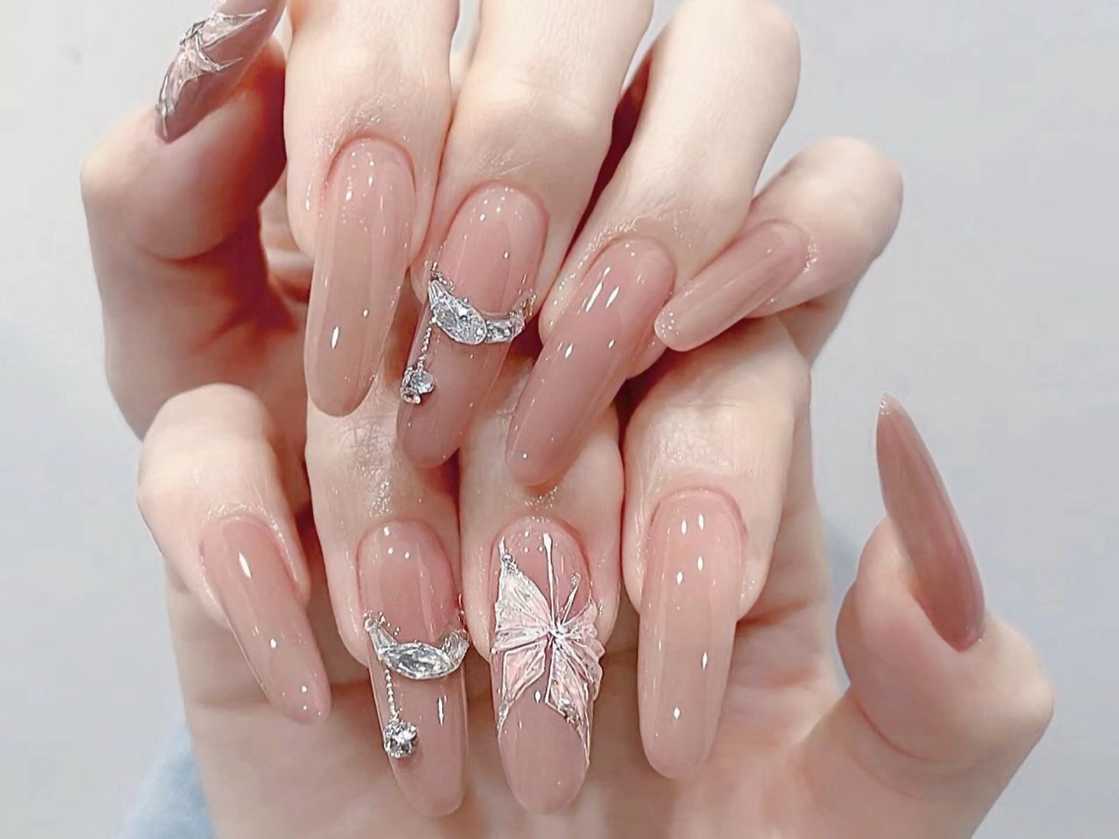 ネイル アートネイル チークネイル 長さ出し ジェルネイル マグネットネイル ハンドネイル ハンドケア ラッキーネイルサロン 西川口東口店のネイルデザイン