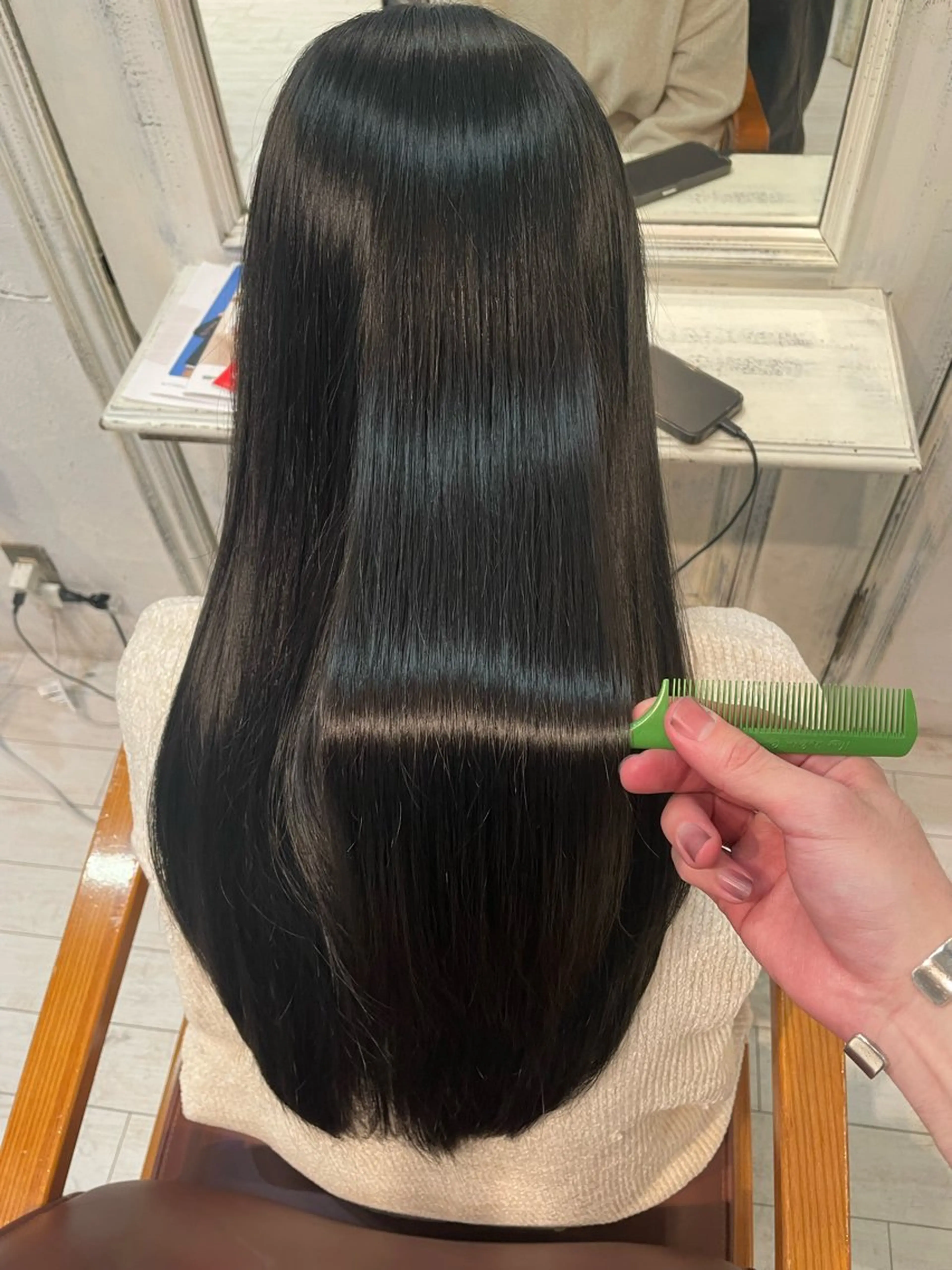 ロング カラー トリートメント liko by maris所属・髪質改善／ブリーチ 宮武　湧斗のヘアスタイル