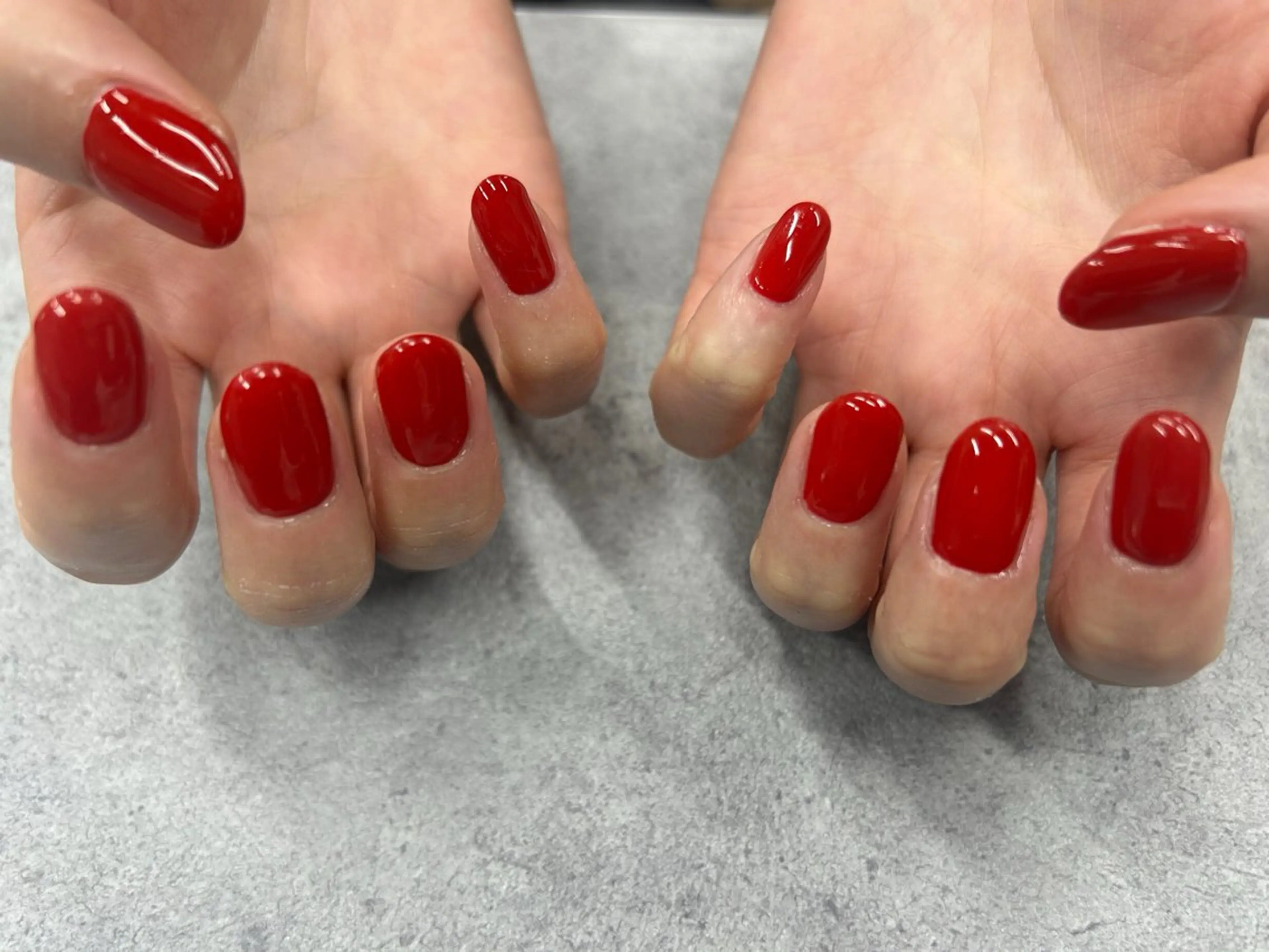 ネイル 赤色 ハンドネイル Nail Salon agré所属・agré ネイルサロン　アグレのネイルデザイン