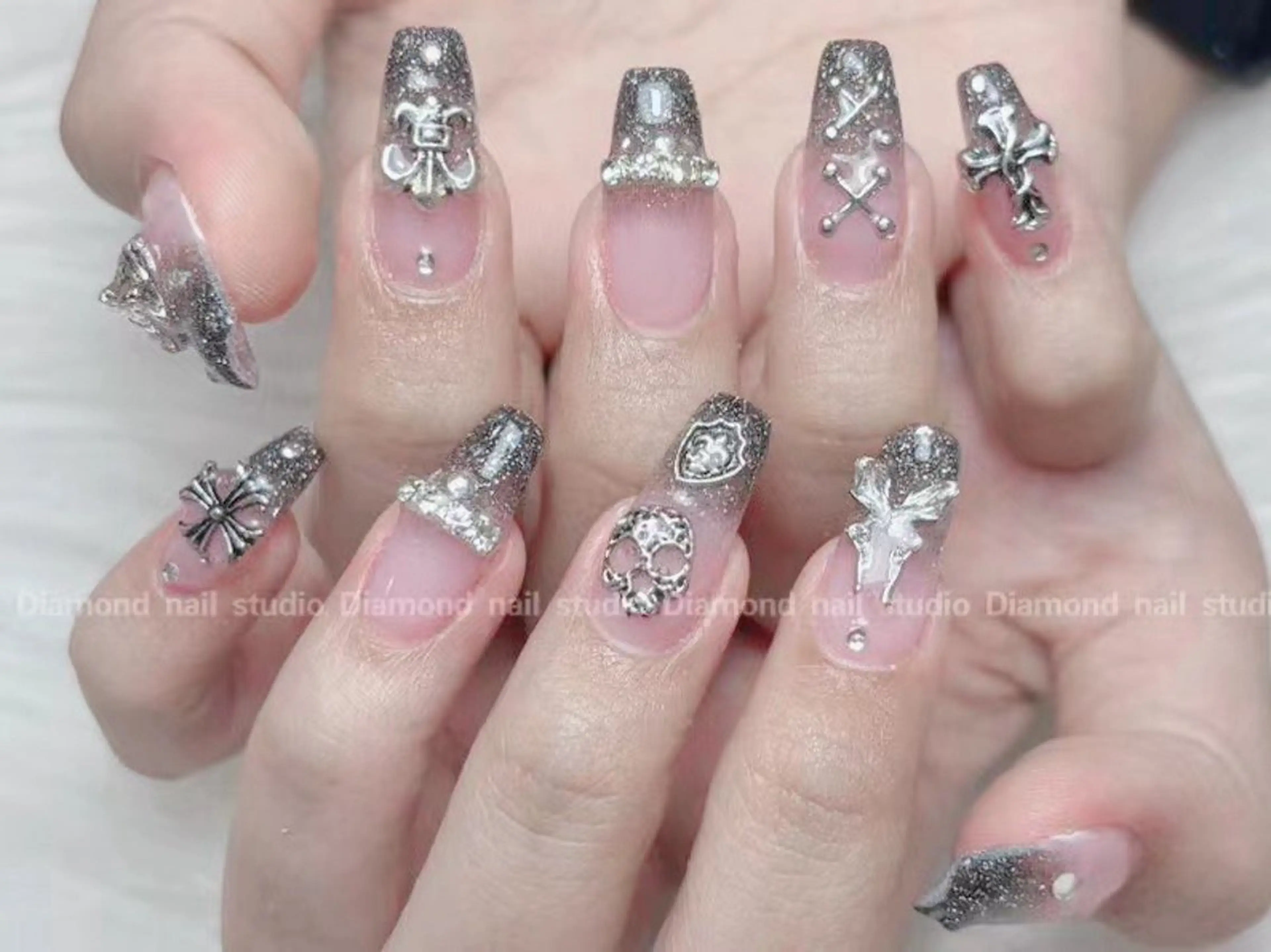 ネイル Mio ⛱のネイルデザイン