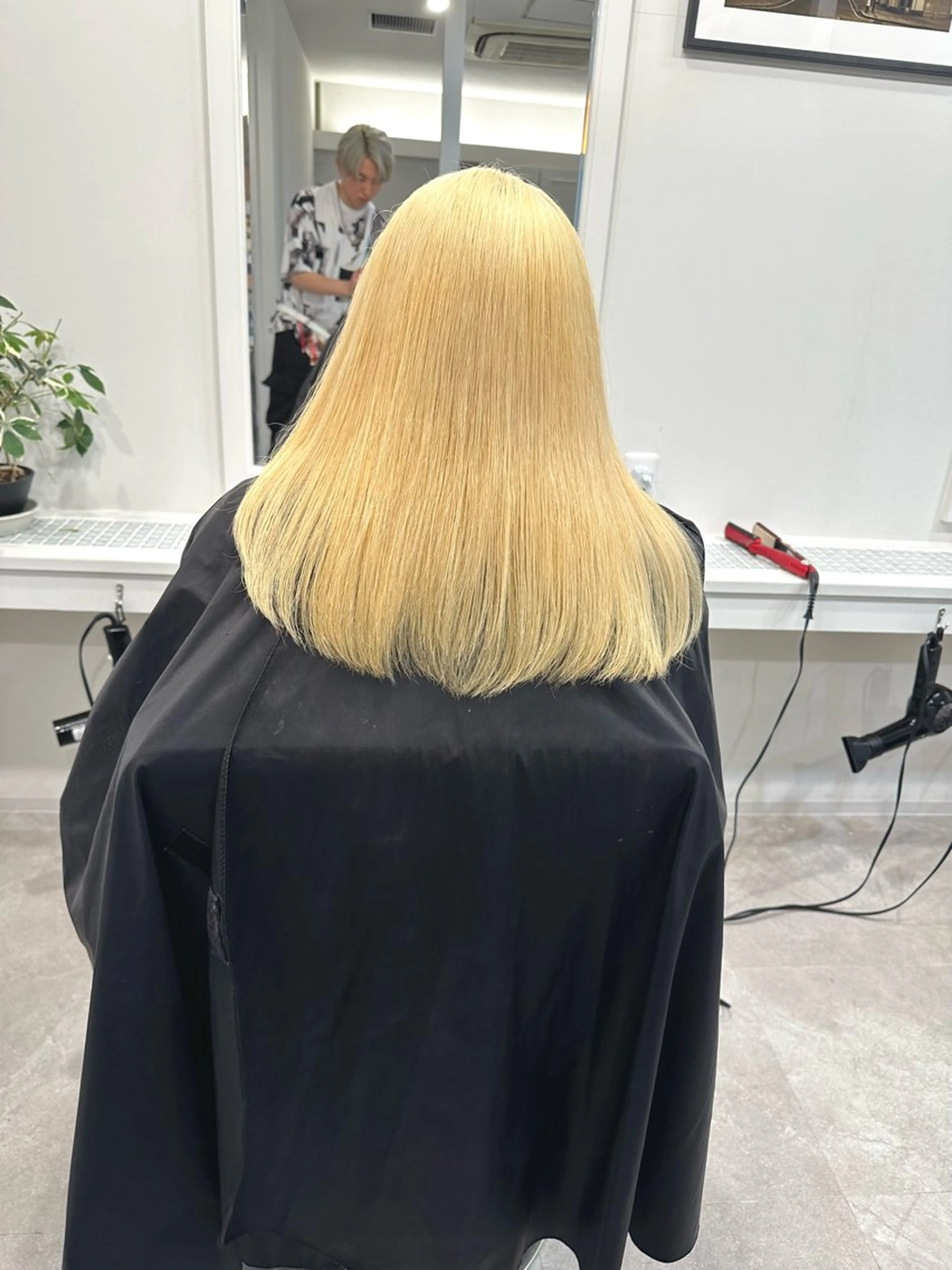 💫リピートNo.1💫2cm以内ブリーチリタッチ&オンカラー¥18000〜の写真