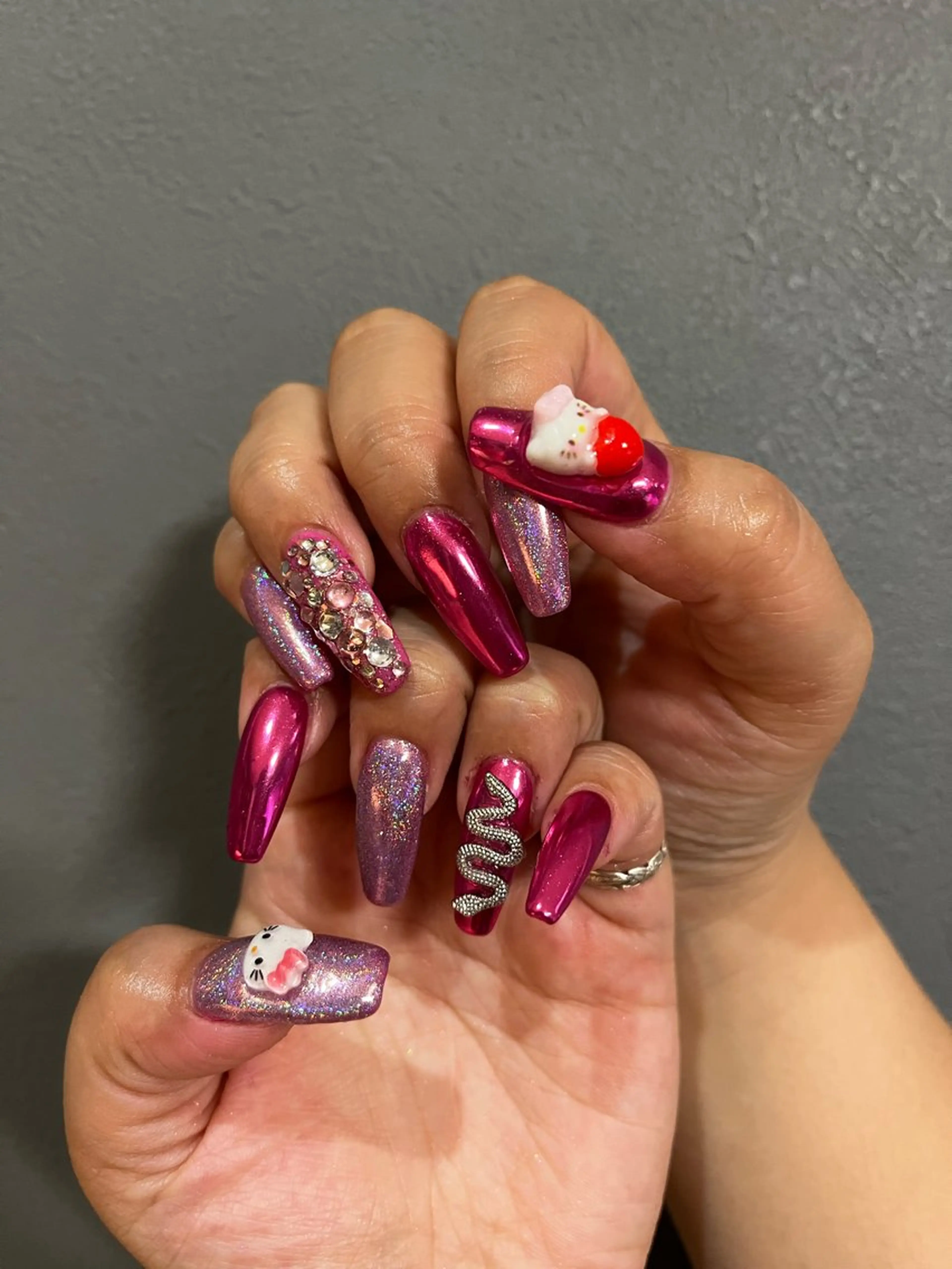 ネイル オーロラネイル ミラーネイル ハンドネイル 🏠自宅 サロン💅natsuのネイルデザイン