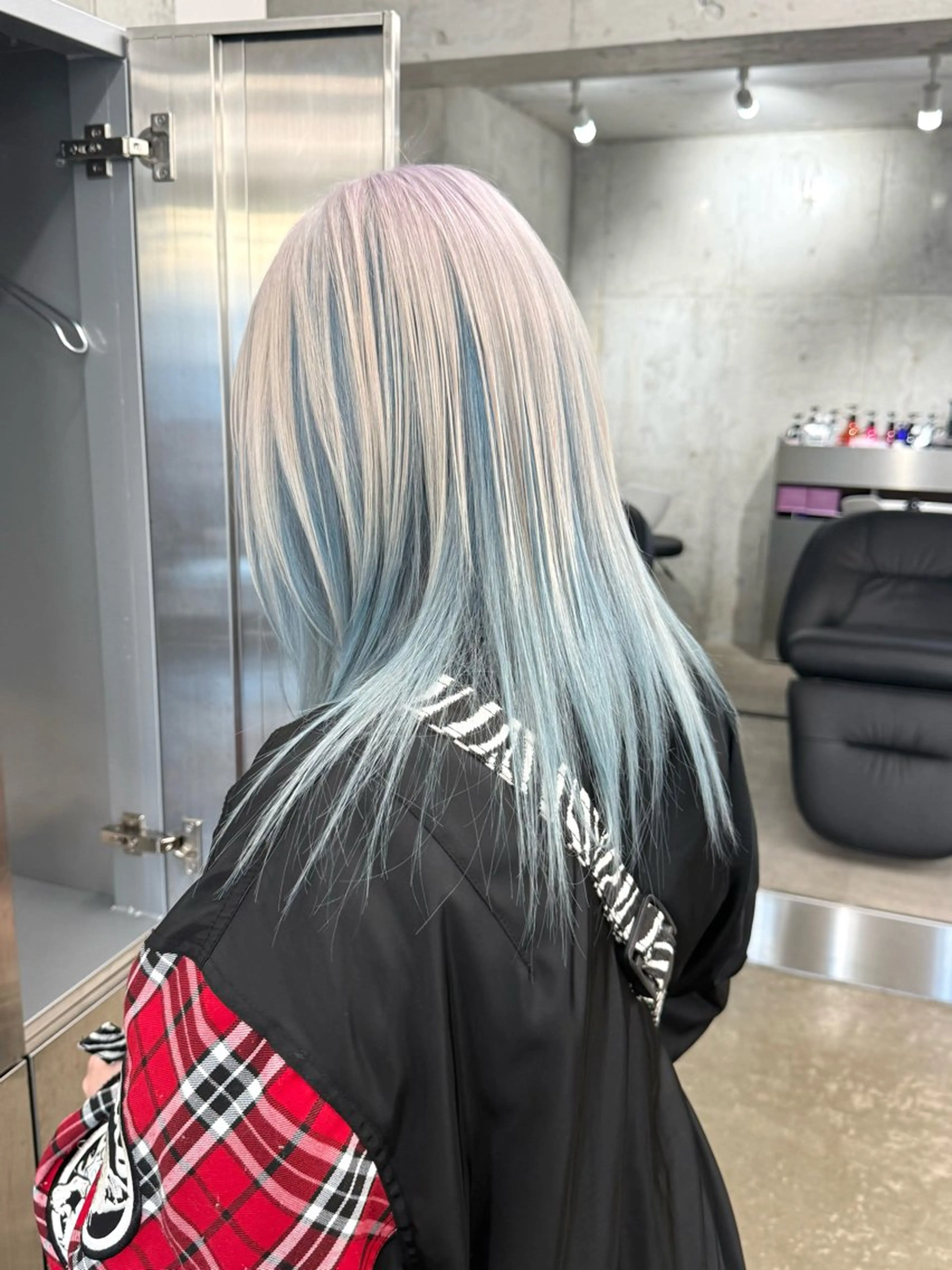 ミディアム ヘアカラー ブリーチカラー /ハイトーン碇　英朗のヘアスタイル