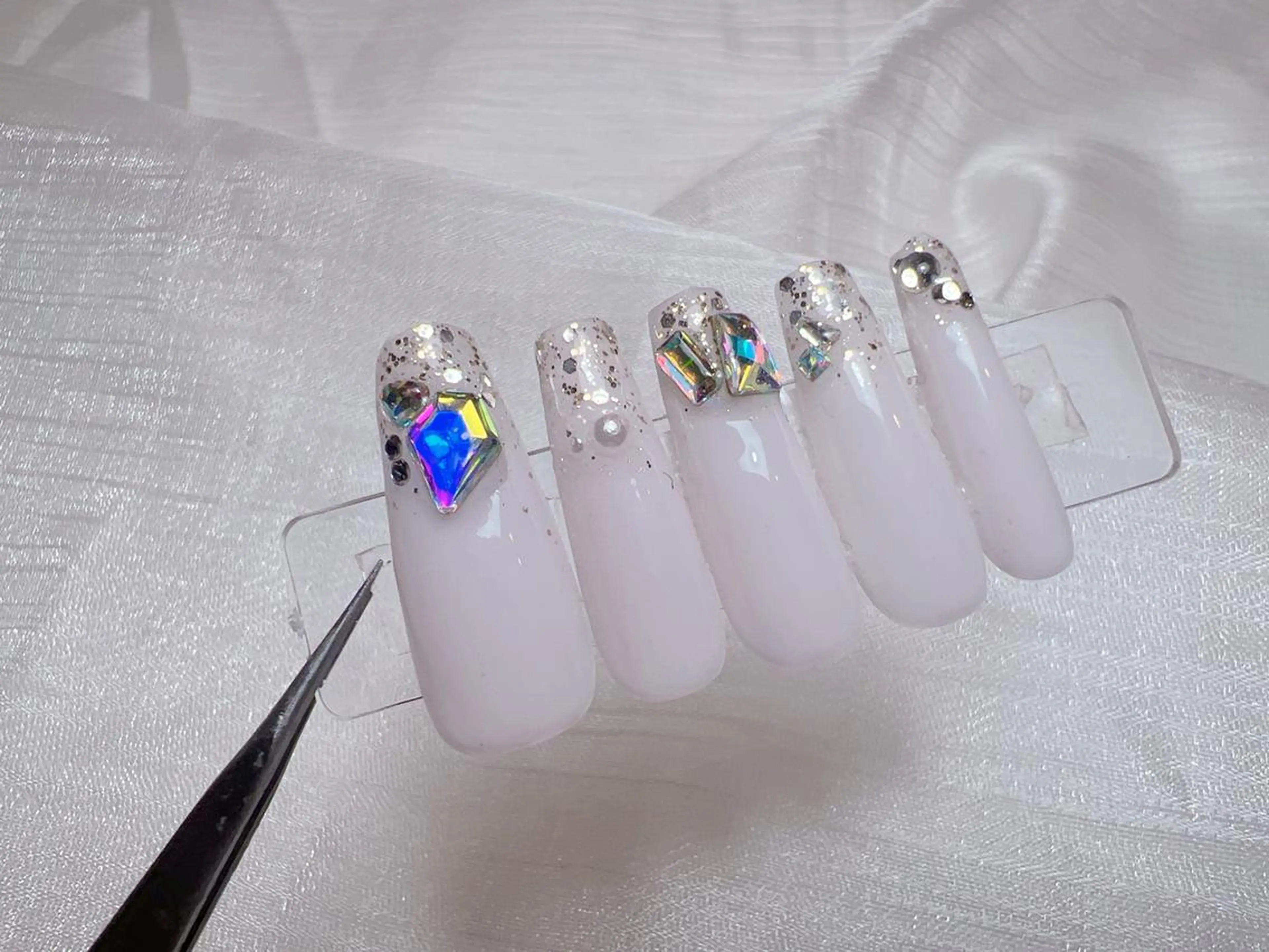 移転特別限定キャンペーン【チップ長さ出し】ハンド★10本チップ長さ出し＋華やかデザイン定額コース　¥8980〜の写真