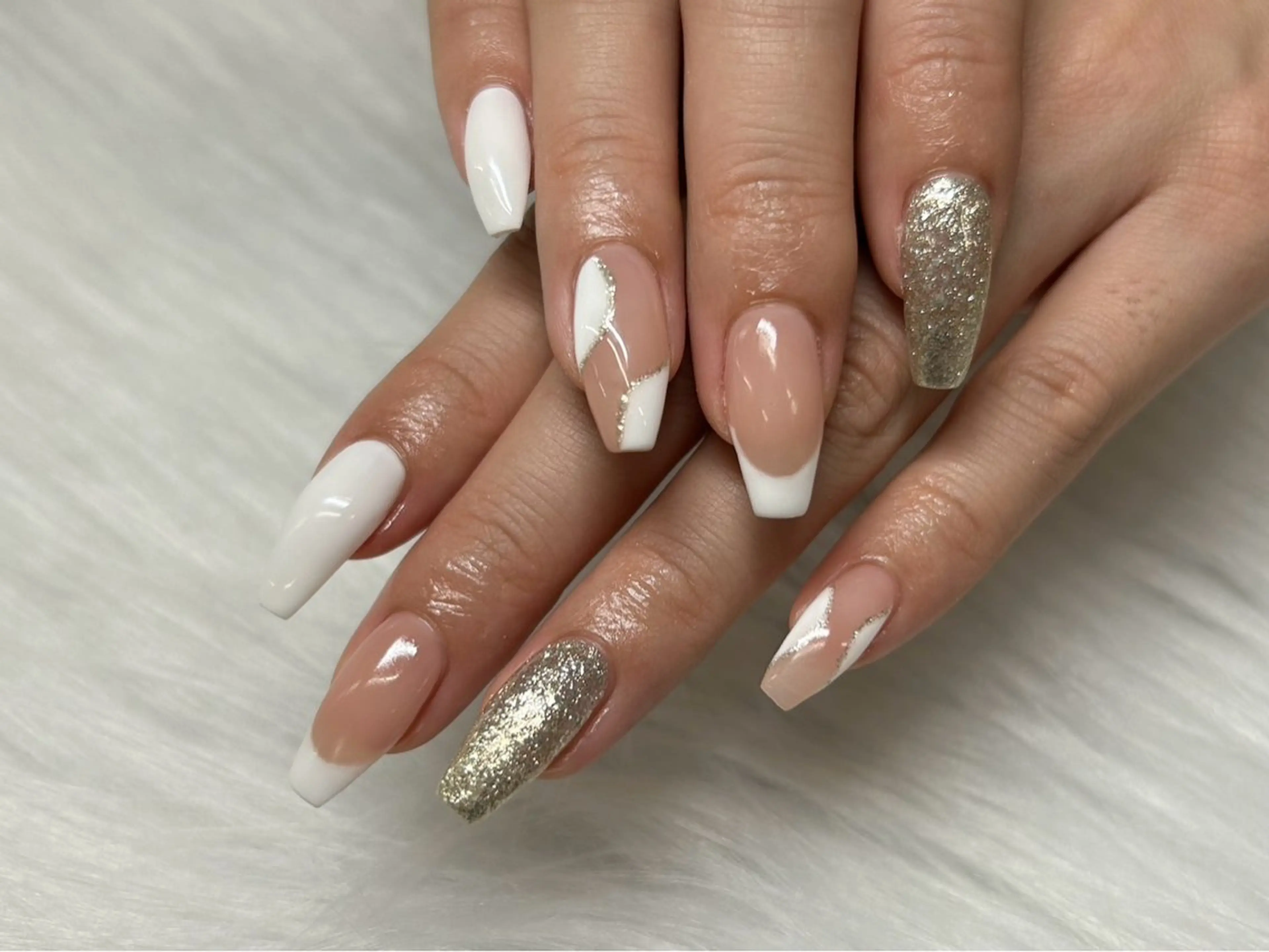 ネイル PEEKABOO京橋 EYE&NAILのマツエク・マツパデザイン