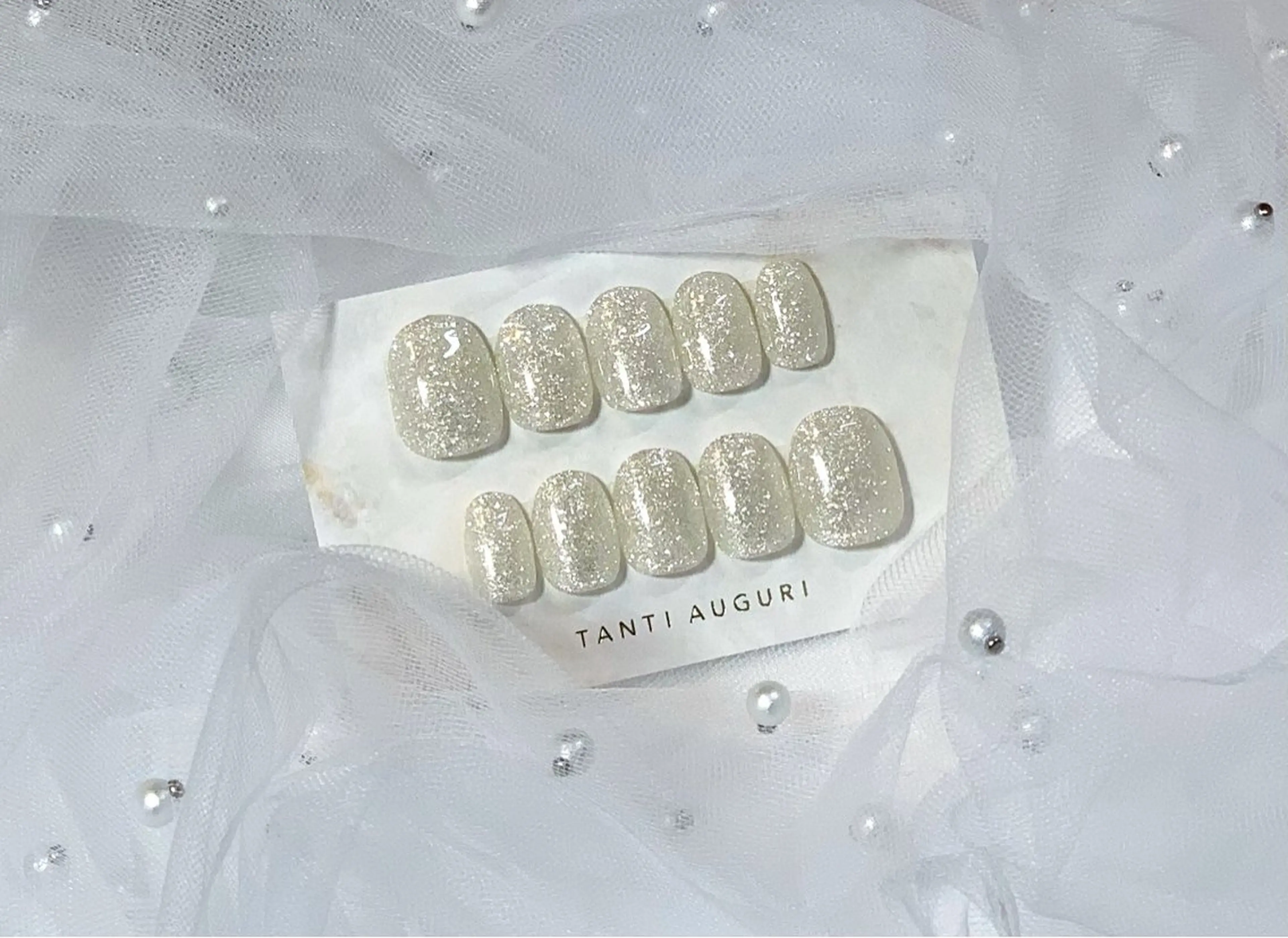 ネイル 韓国ネイル ラメ(グリッター) ワンカラーネイル シルバー シンプルネイル その他(ネイル) Chat　noir所属・【chatnoir】 MIYUのネイルデザイン