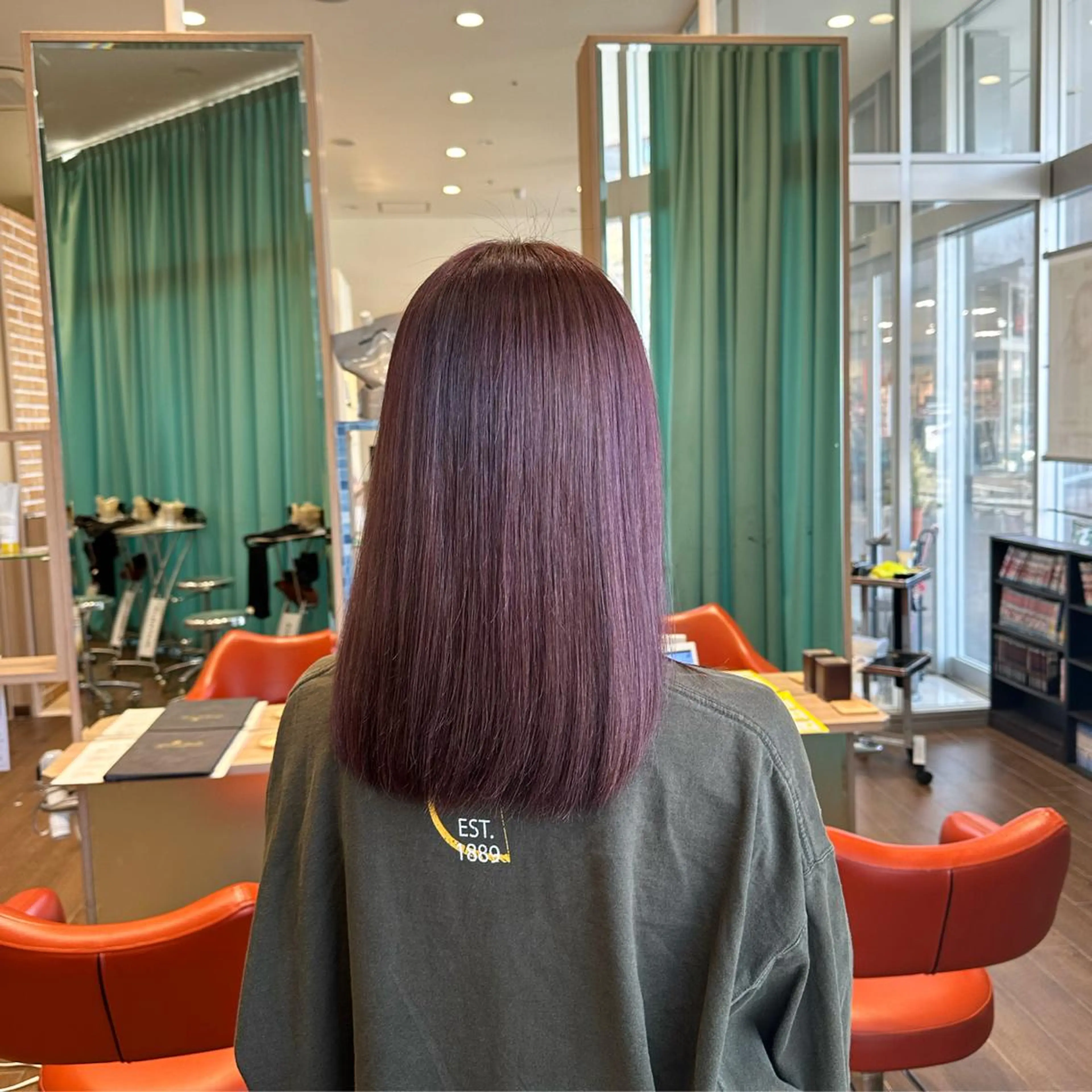 セミロング カラー ブリーチ ブリーチなしカラー ピンクカラー hair lab toiro wisteria所属・佐藤功真/ ブリーチなしカラーのヘアスタイル