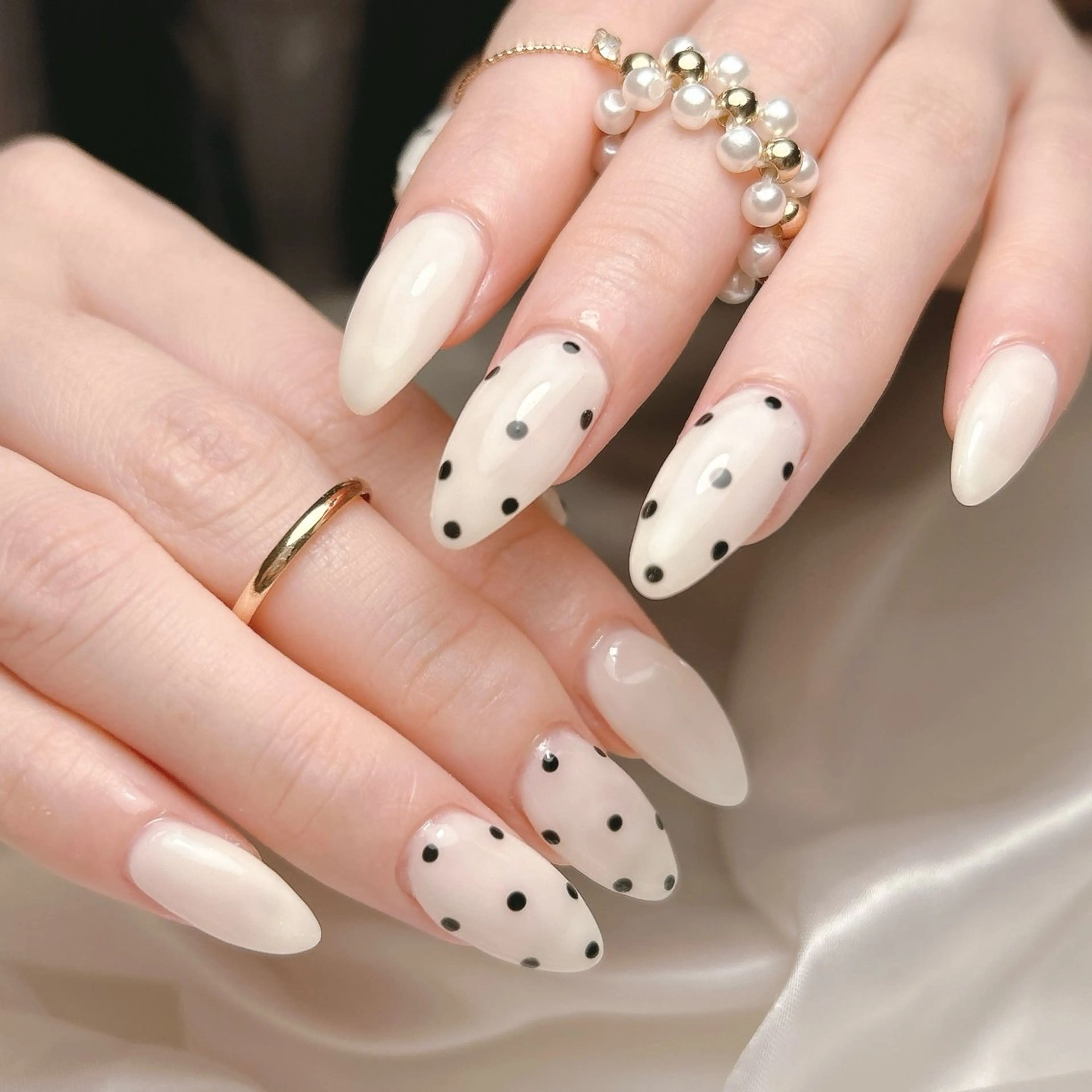 ネイル ドット シンプルネイル ハンドネイル junna 金山.東別院.上前津のネイルデザイン