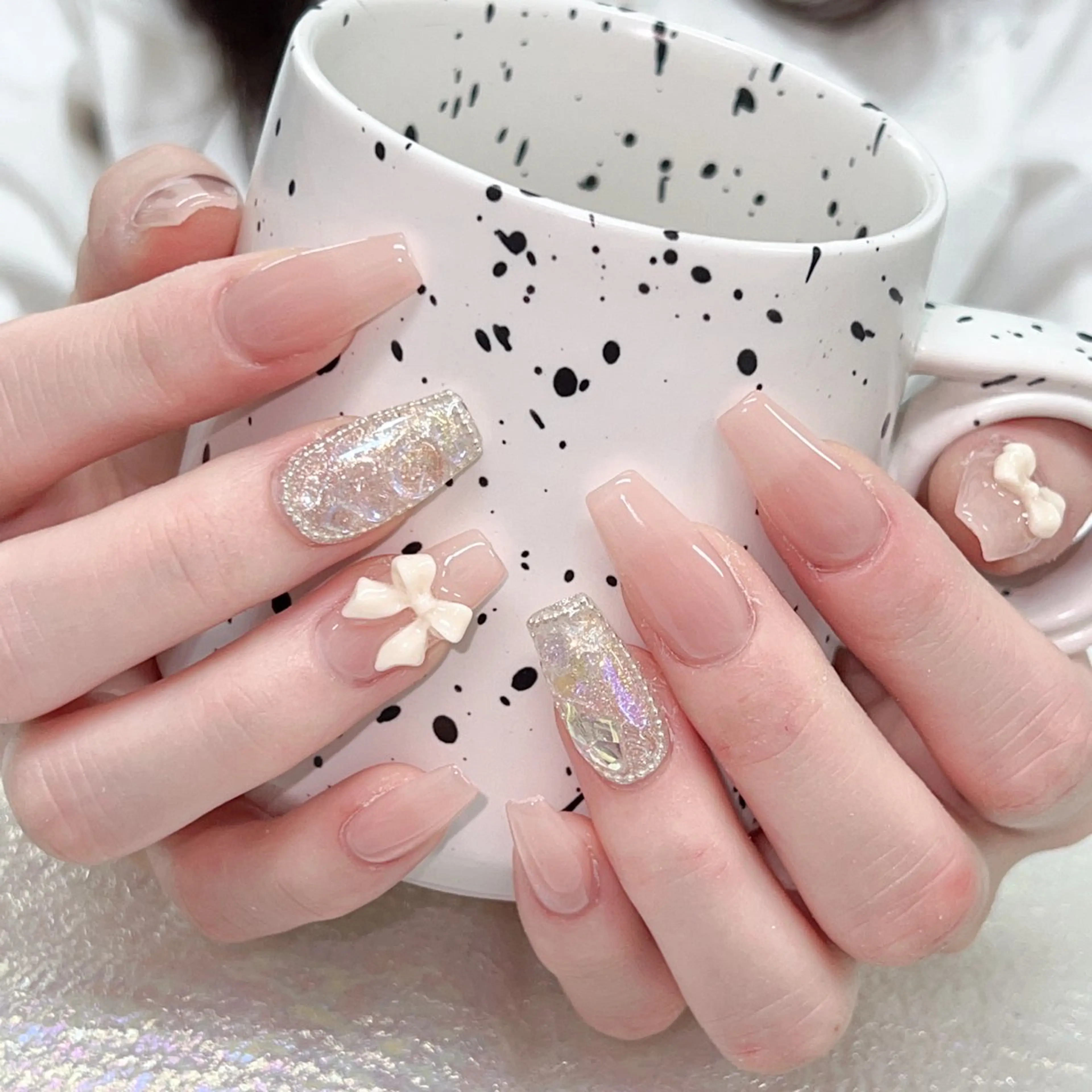 ネイル アートネイル グラデーション キラキラネイル ニュアンスネイル オフィスネイル ハンドネイル 長いだし/スカルプ/ パラシェルN.oneのネイルデザイン