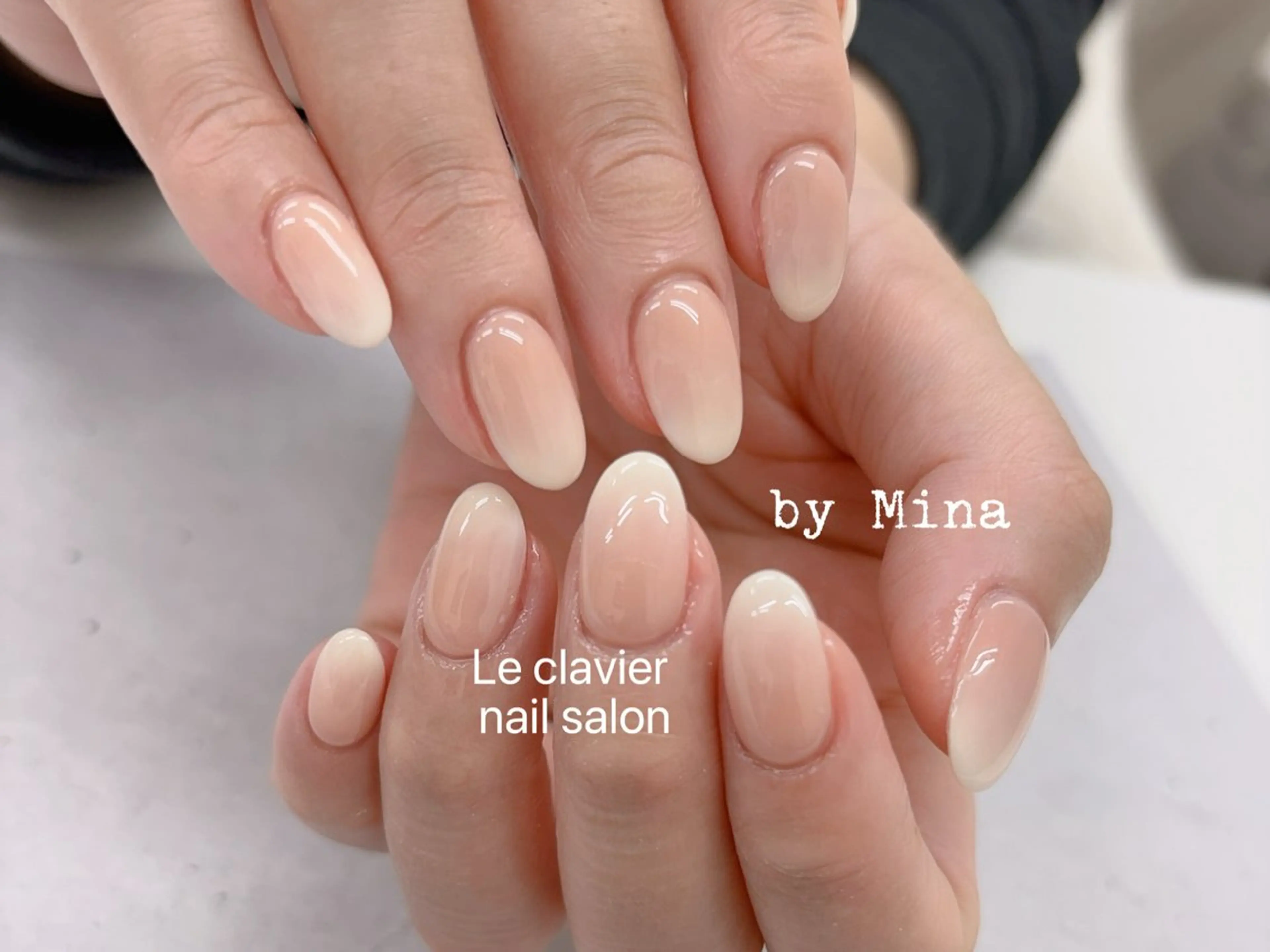 ネイル アートネイル オーロラネイル チークネイル 長さ出し フットネイル ハンドネイル ハンドケア Mina Nailのネイルデザイン